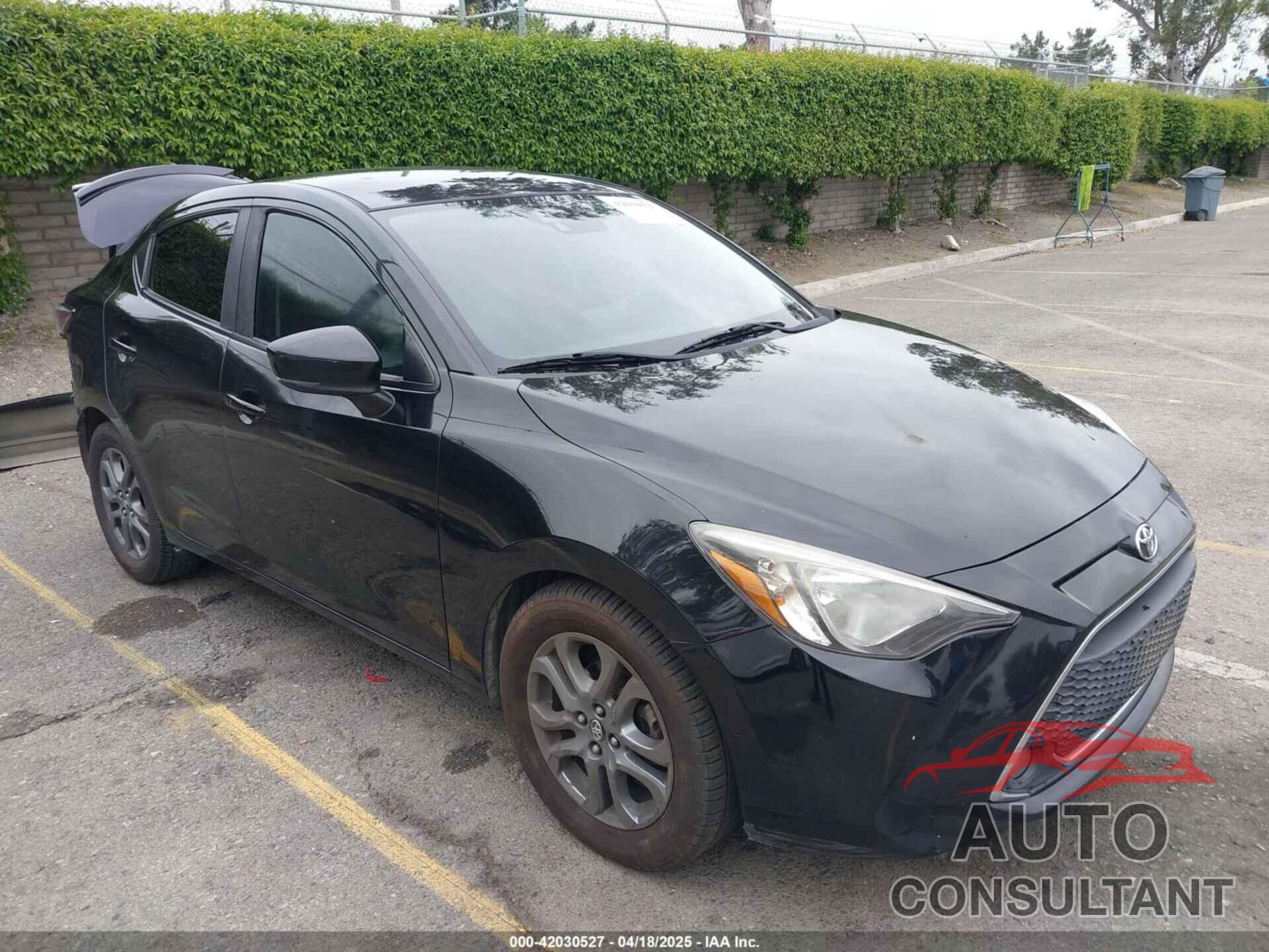 TOYOTA YARIS 2019 - 3MYDLBYV2KY524586