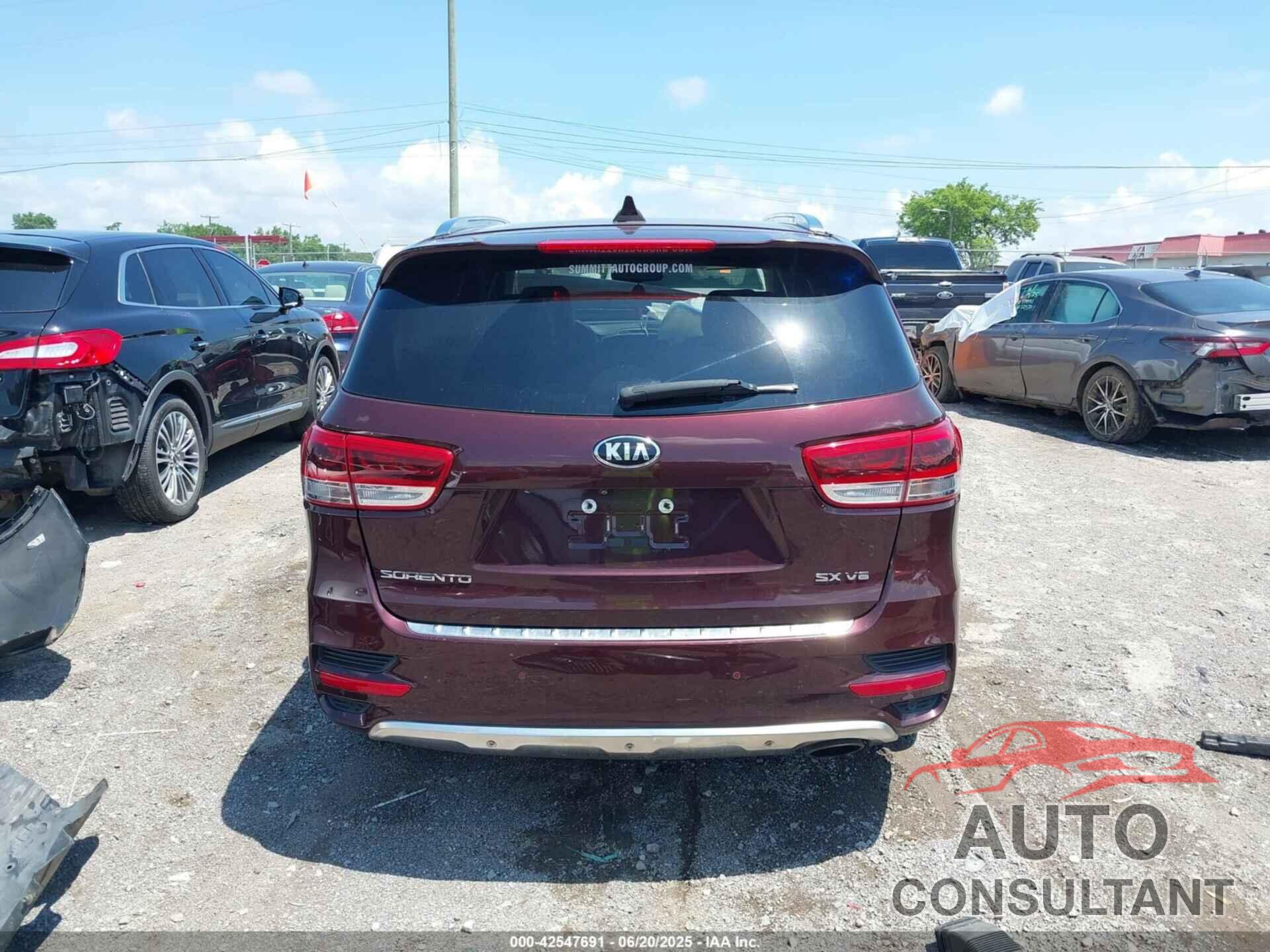 KIA SORENTO 2017 - 5XYPKDA54HG311401