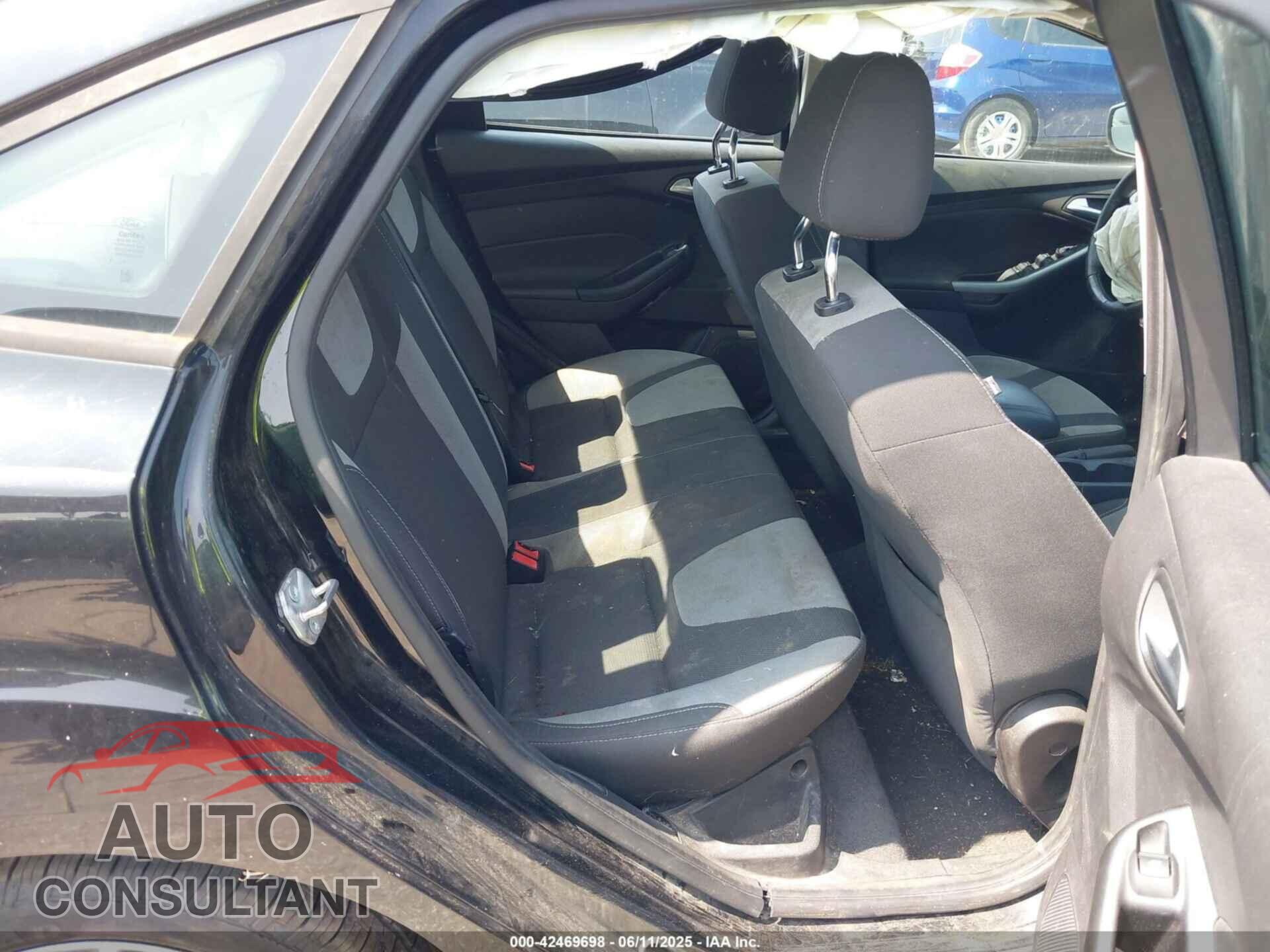 FORD FOCUS 2012 - 1FAHP3F28CL255965