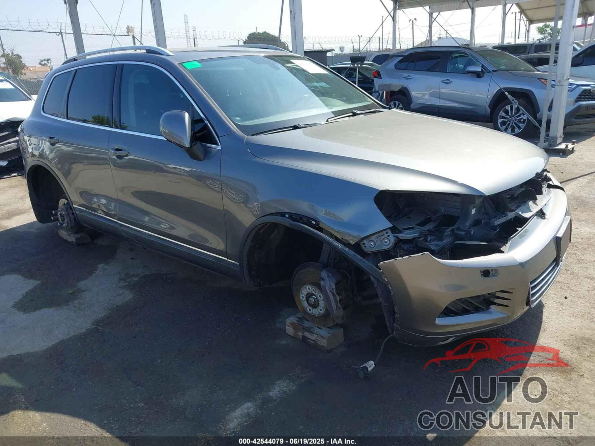 VOLKSWAGEN TOUAREG 2014 - WVGEP9BP2ED010847