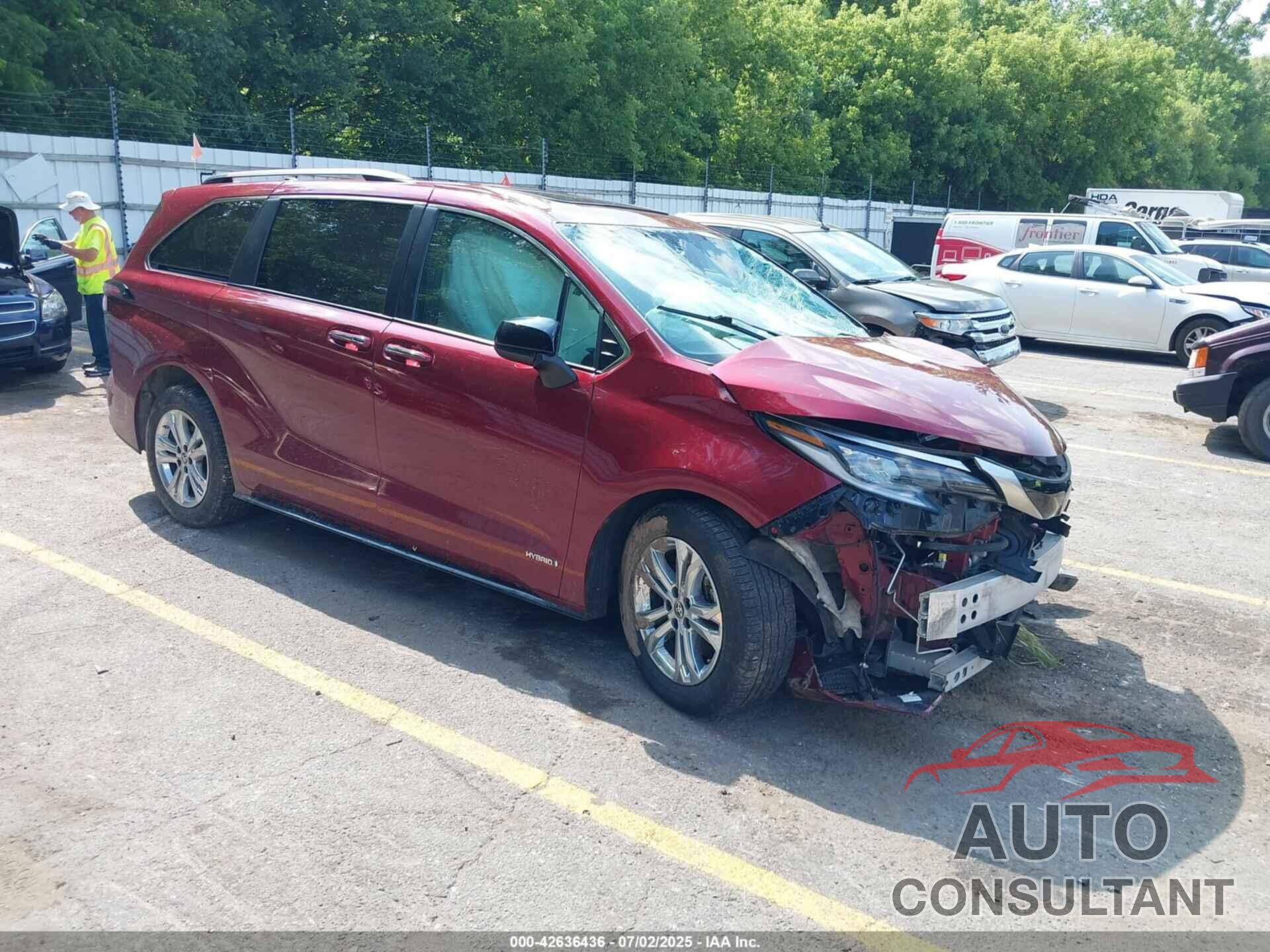 TOYOTA SIENNA 2021 - 5TDDSKFC5MS036942