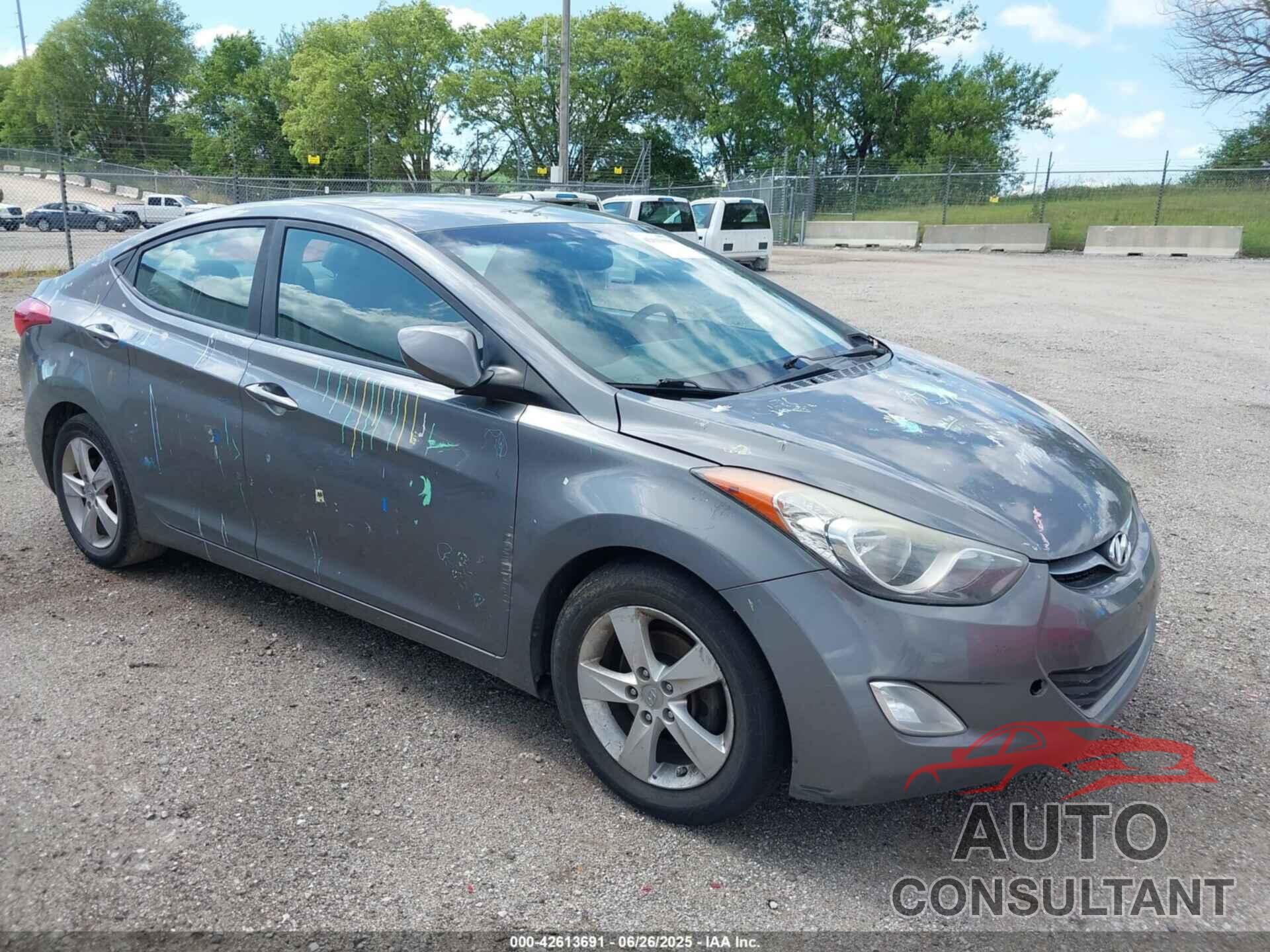 HYUNDAI ELANTRA 2013 - 5NPDH4AE1DH358051
