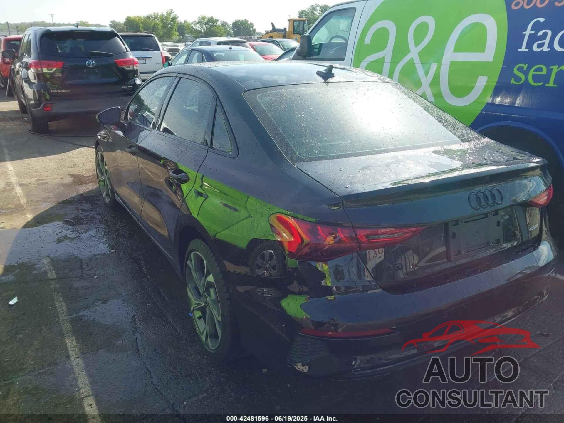 AUDI A3 2022 - WAUHUDGY5NA092523