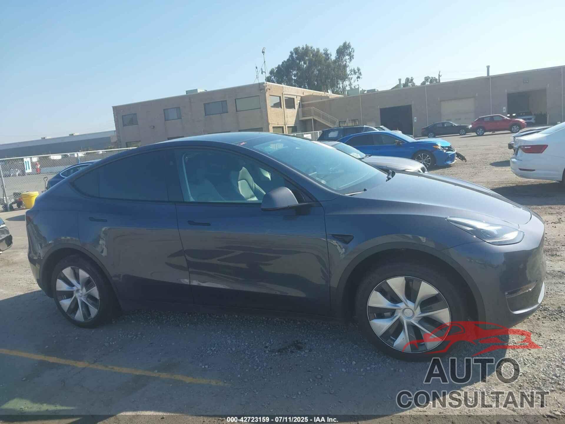 TESLA MODEL Y 2023 - 7SAYGDED4PF966724