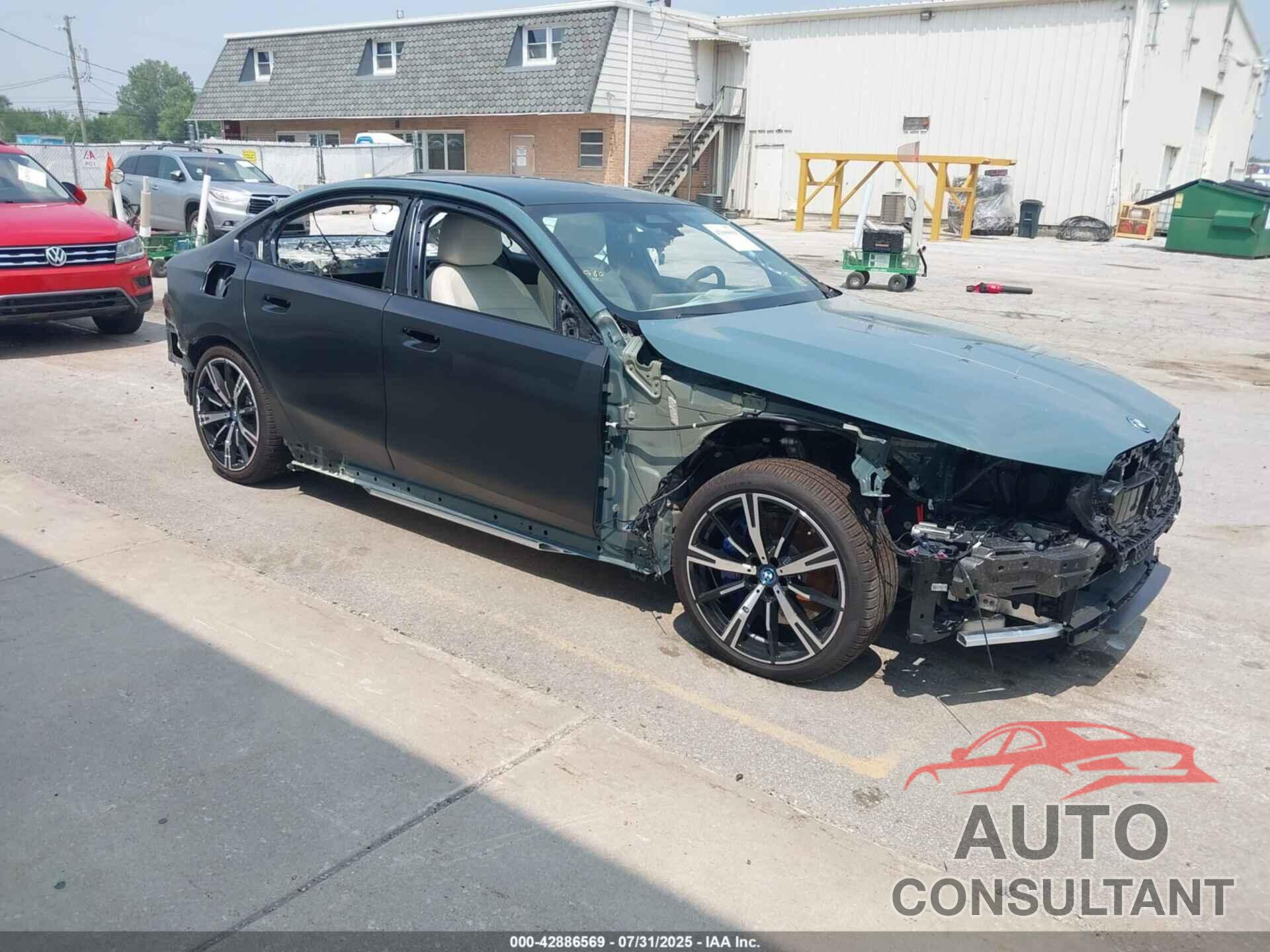 BMW 550E 2025 - WBA13FK01SCU88062