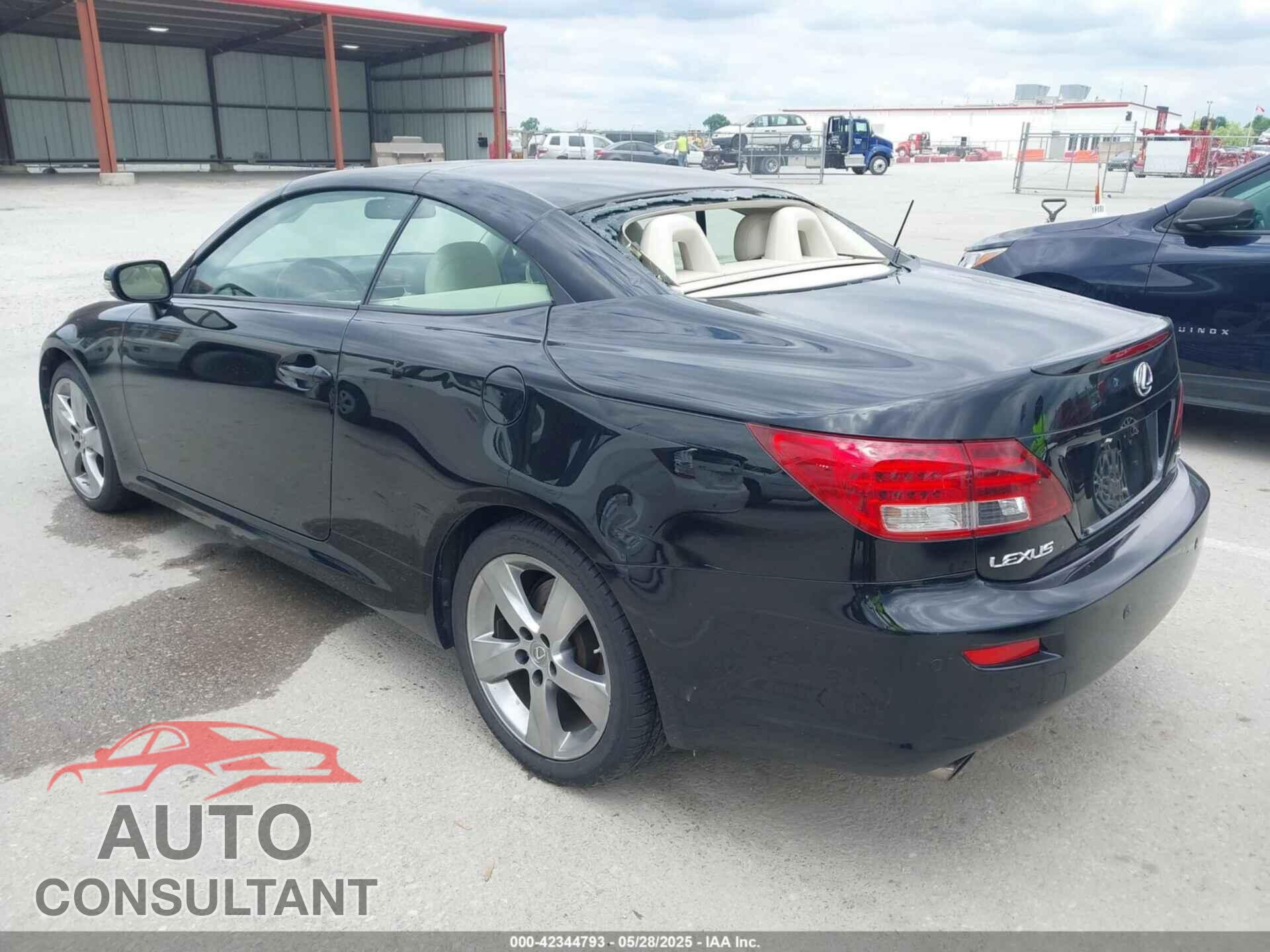 LEXUS IS 250C 2010 - JTHFF2C25A2510348