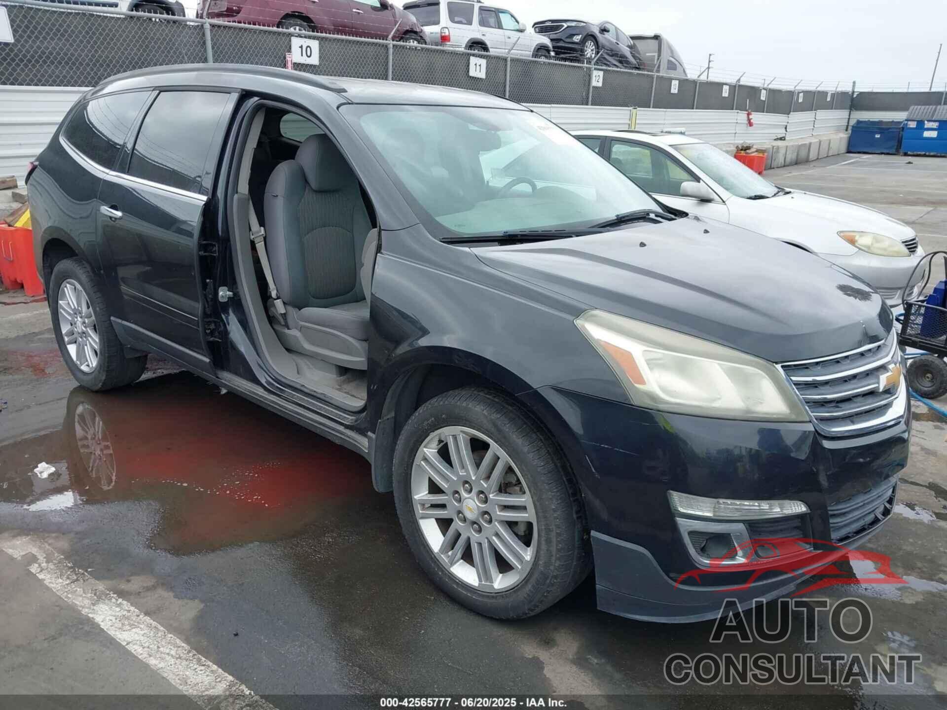 CHEVROLET TRAVERSE 2015 - 1GNKRGKD9FJ272872