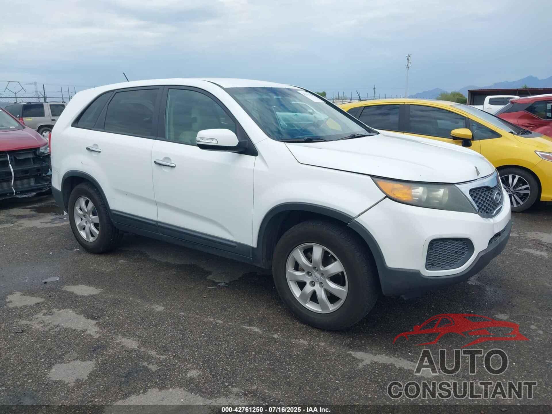 KIA SORENTO 2011 - 5XYKT3A19BG166636