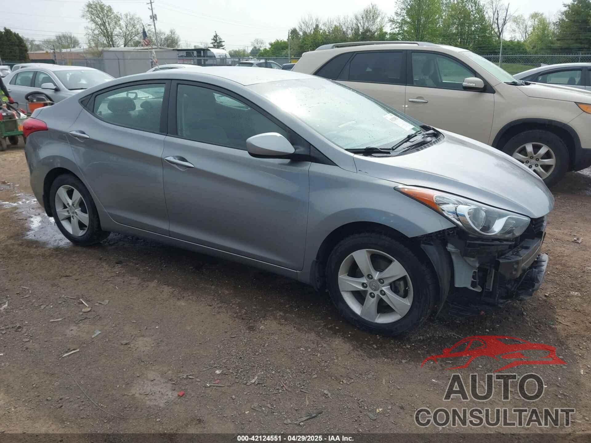 HYUNDAI ELANTRA 2013 - KMHDH4AE9DU988112