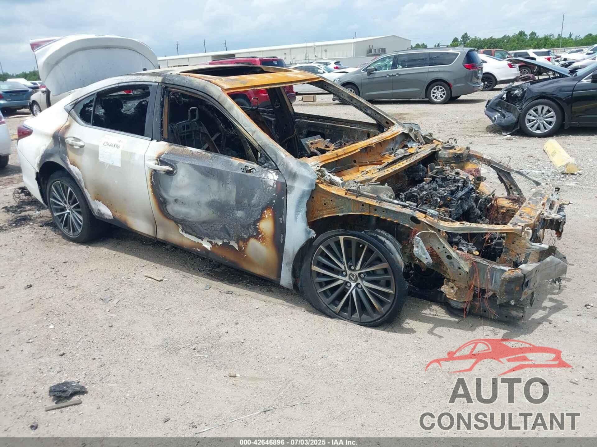 LEXUS ES 300H 2022 - 58ADA1C19NU014539