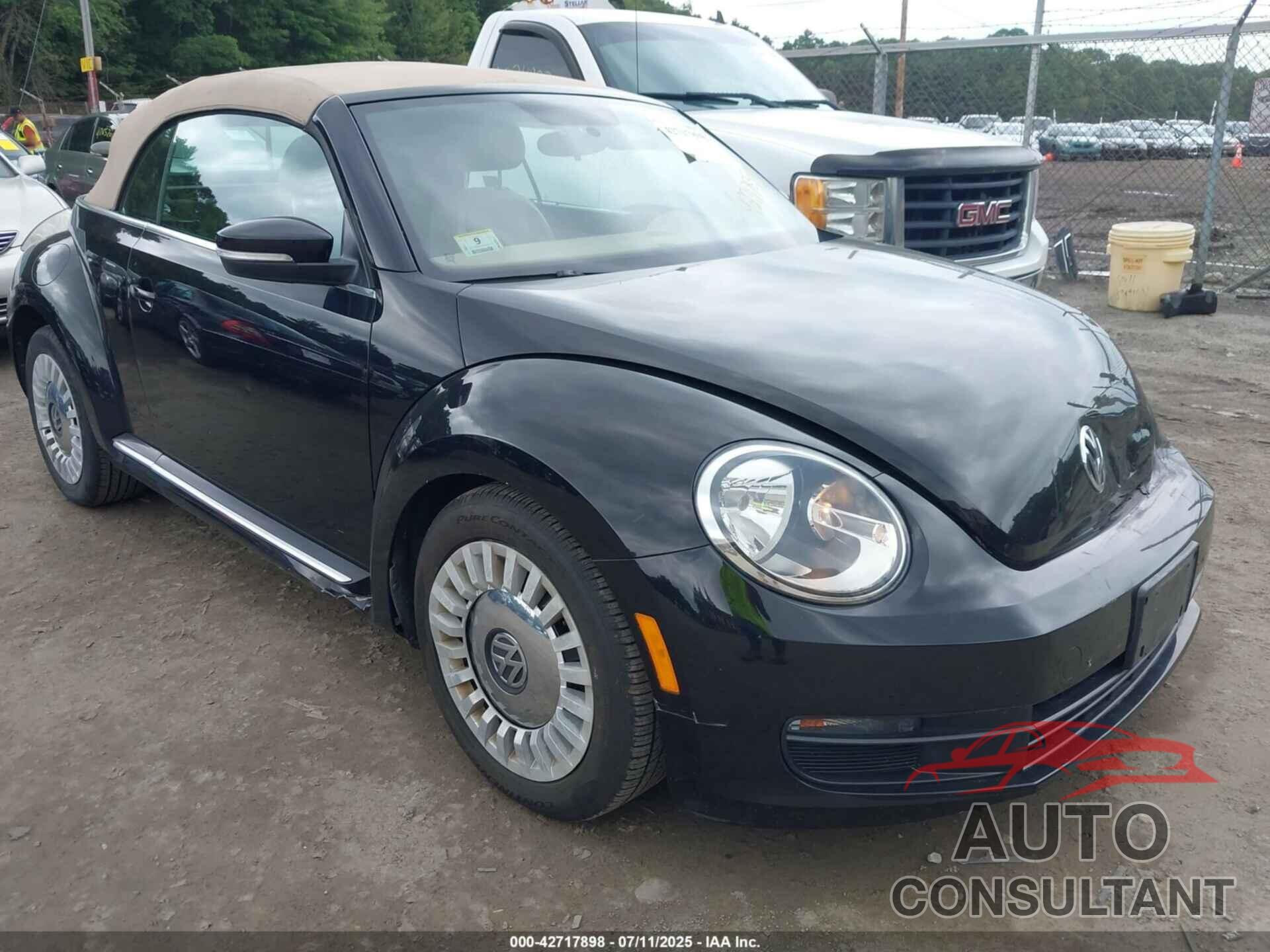 VOLKSWAGEN BEETLE 2015 - 3VW517AT7FM821149
