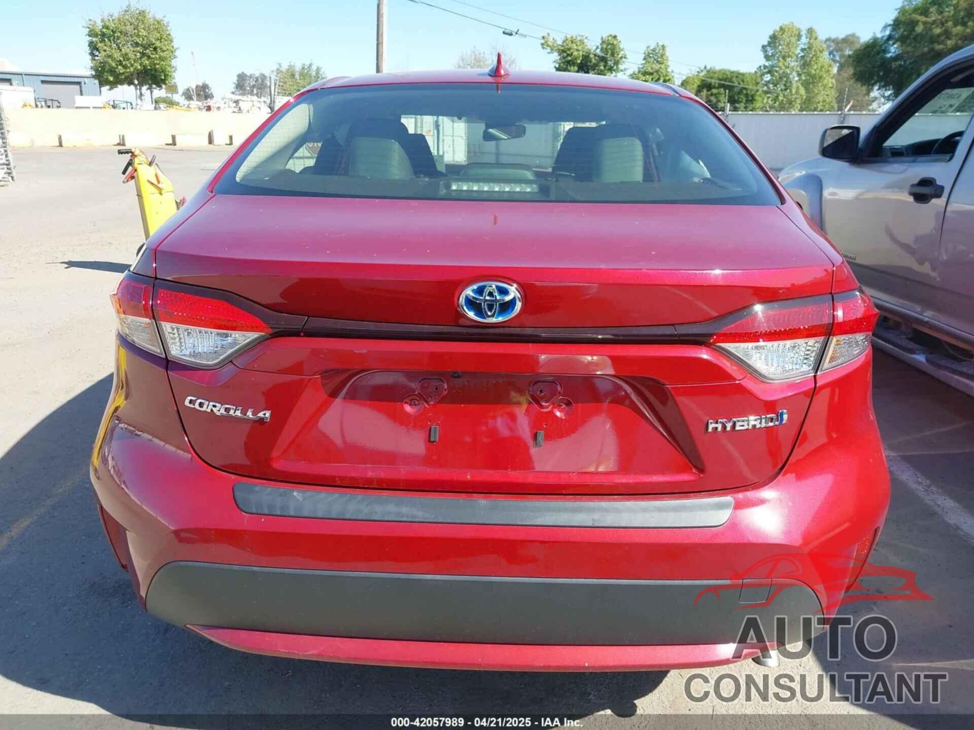 TOYOTA COROLLA 2022 - JTDEAMDE6NJ057045