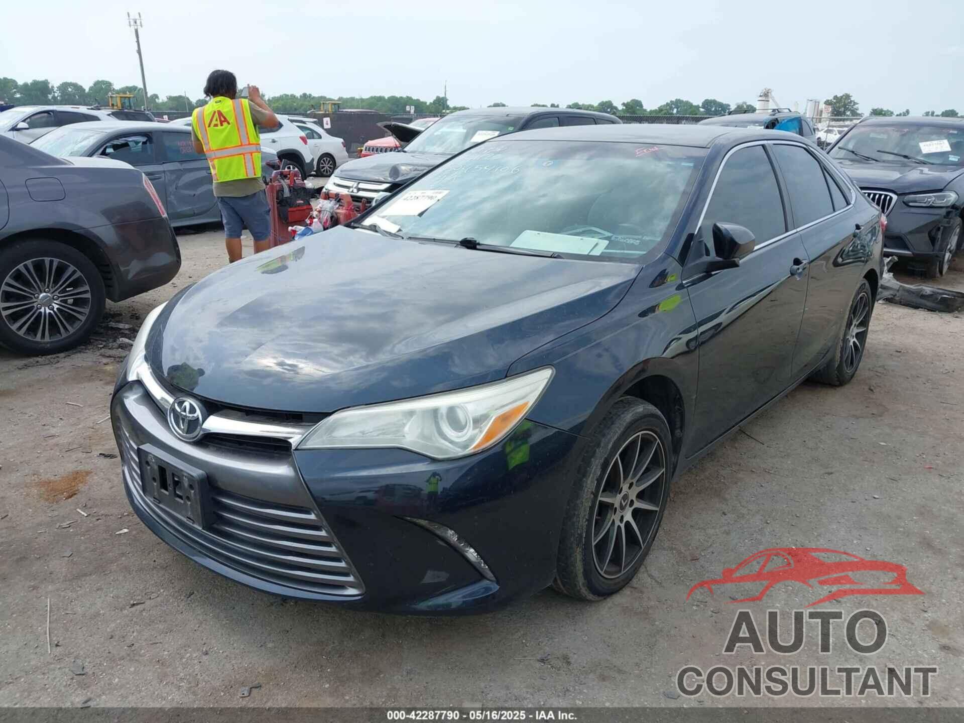 TOYOTA CAMRY 2016 - 4T1BF1FK8GU615402