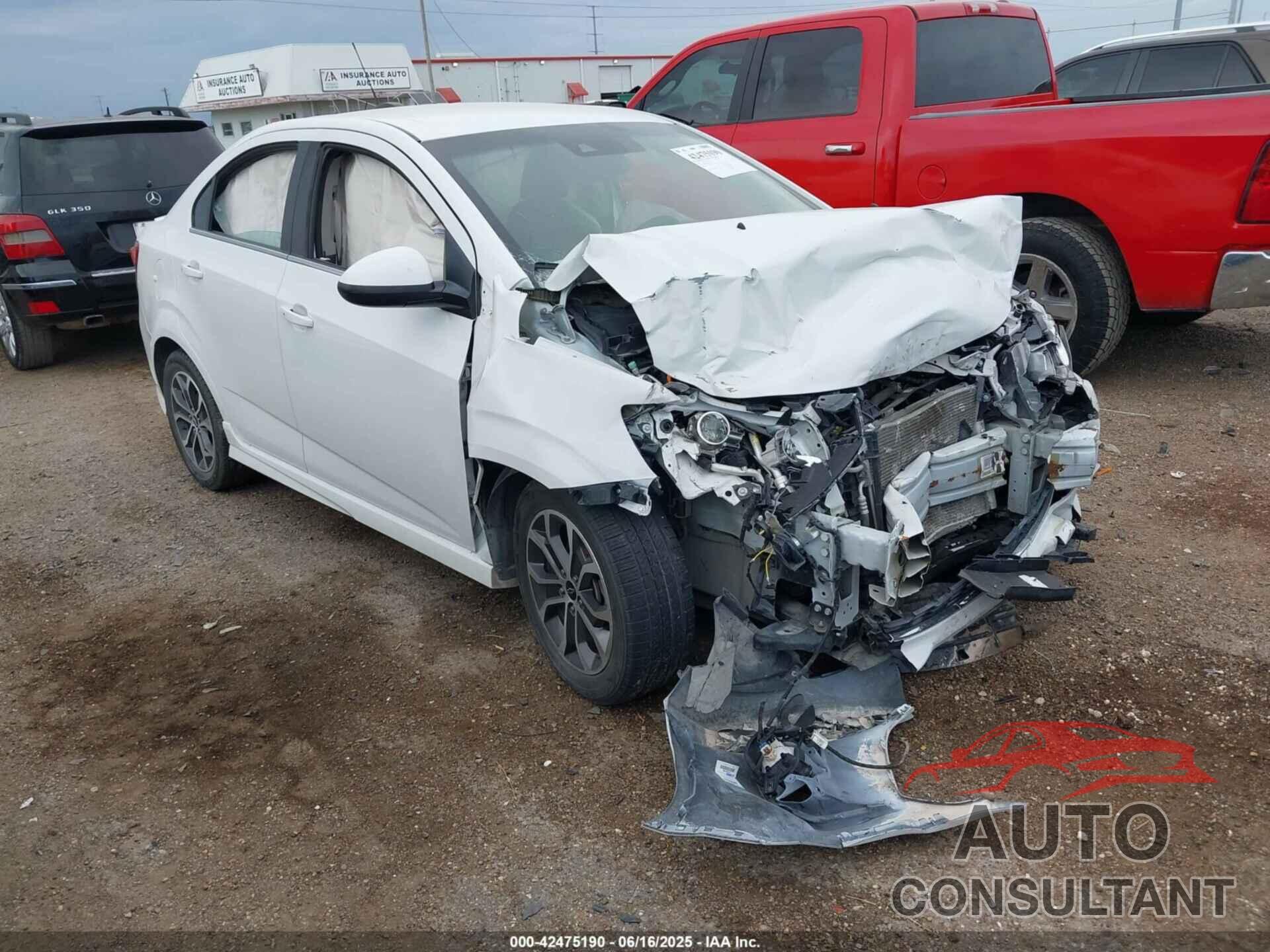 CHEVROLET SONIC 2018 - 1G1JD5SH0J4118254