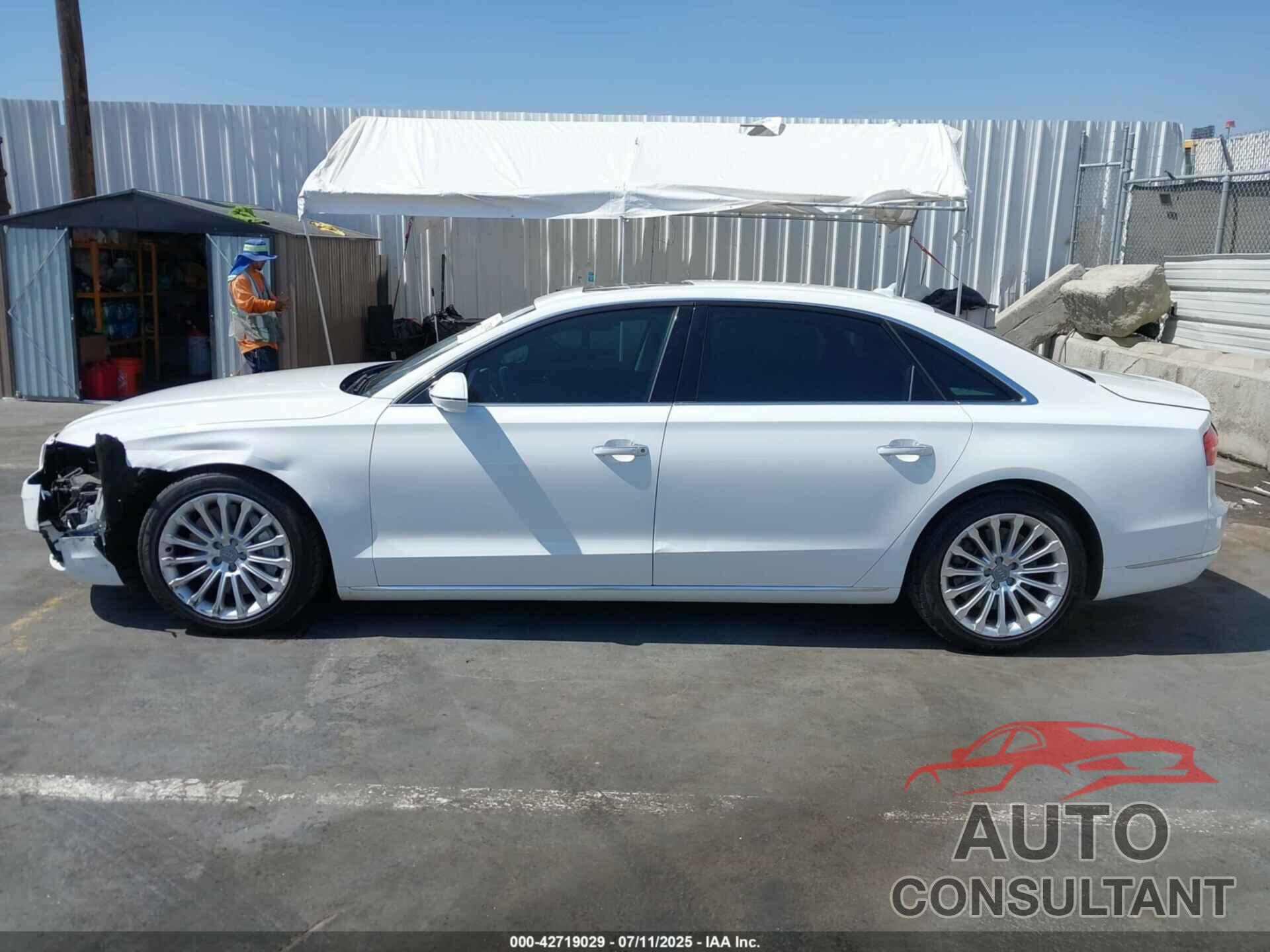 AUDI A8 L 2015 - WAU32AFD0FN007028