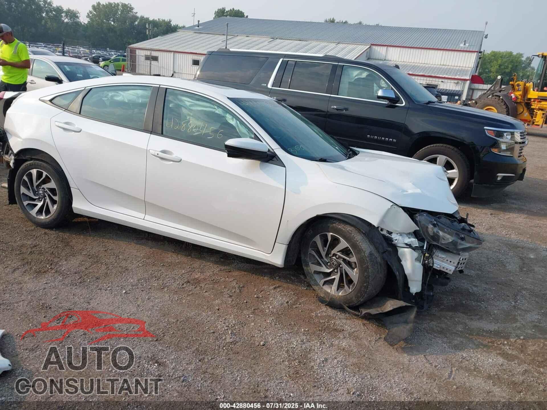 HONDA CIVIC 2018 - 19XFC2F77JE005299
