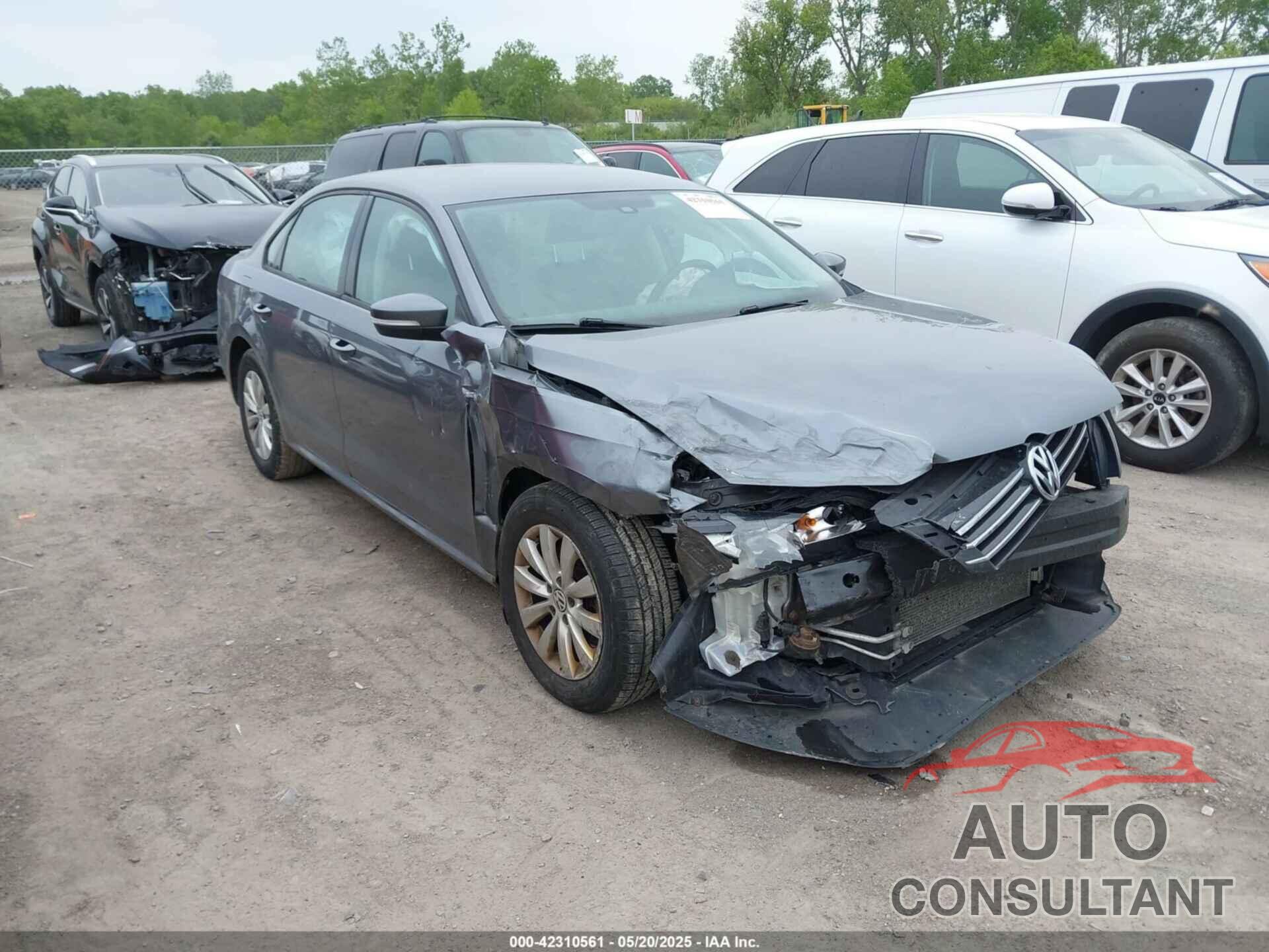 VOLKSWAGEN PASSAT 2014 - 1VWAT7A37EC102282