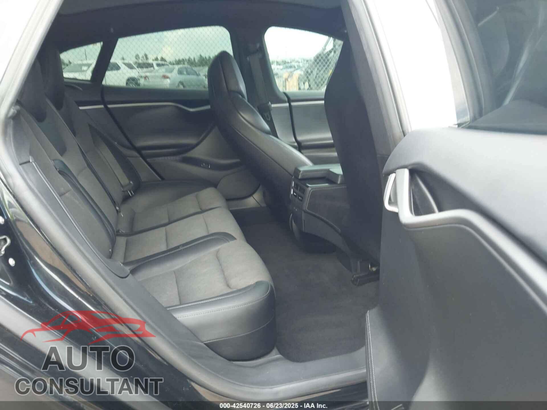 TESLA MODEL S 2018 - 5YJSA1E26JF293654
