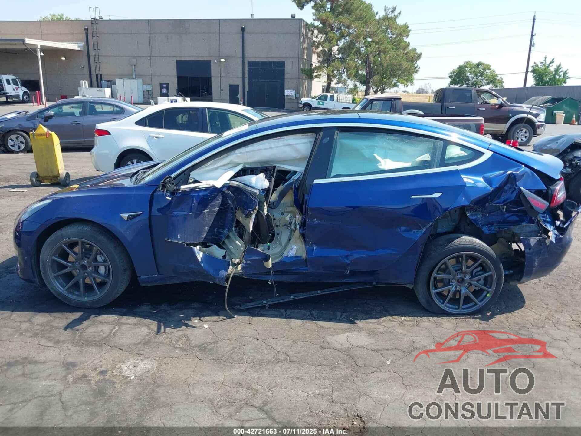 TESLA MODEL 3 2018 - 5YJ3E1EA5JF161095