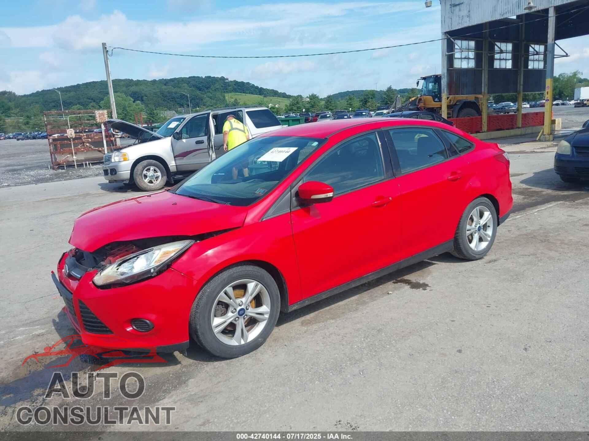 FORD FOCUS 2014 - 1FADP3F2XEL353185