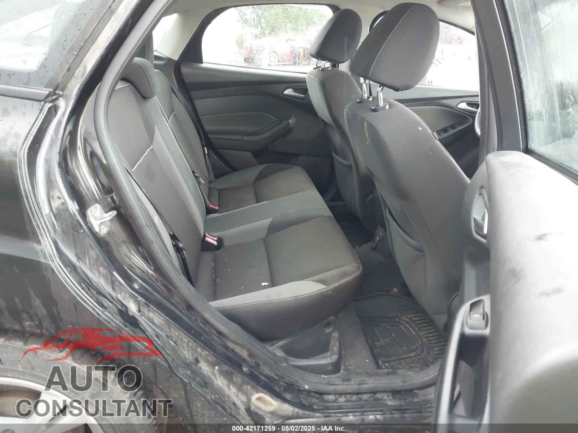 FORD FOCUS 2014 - 1FADP3F29EL292802