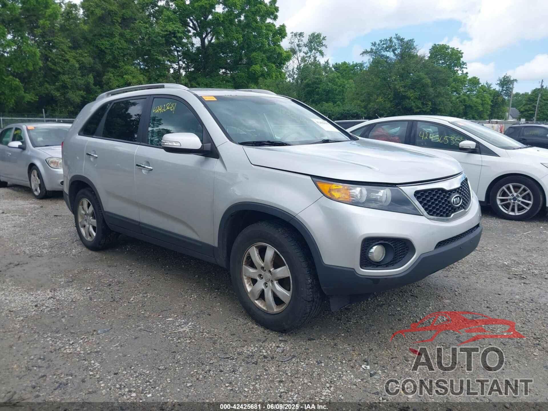KIA SORENTO 2011 - 5XYKT3A19BG018244