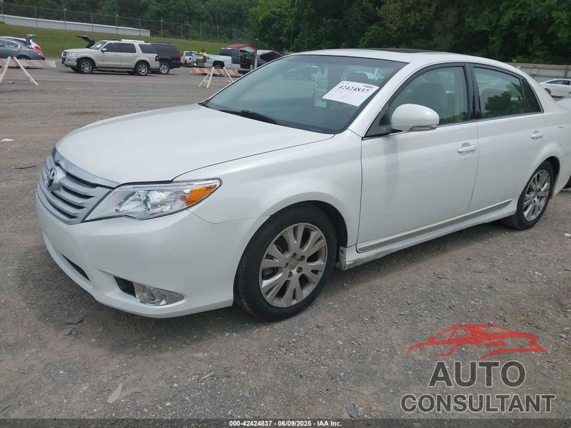 TOYOTA AVALON 2011 - 4T1BK3DB9BU384433