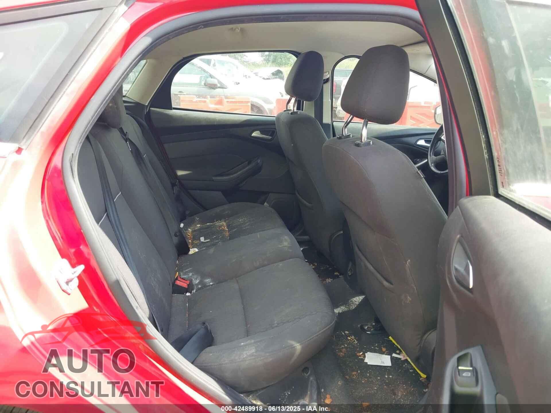 FORD FOCUS 2012 - 1FAHP3M21CL349320