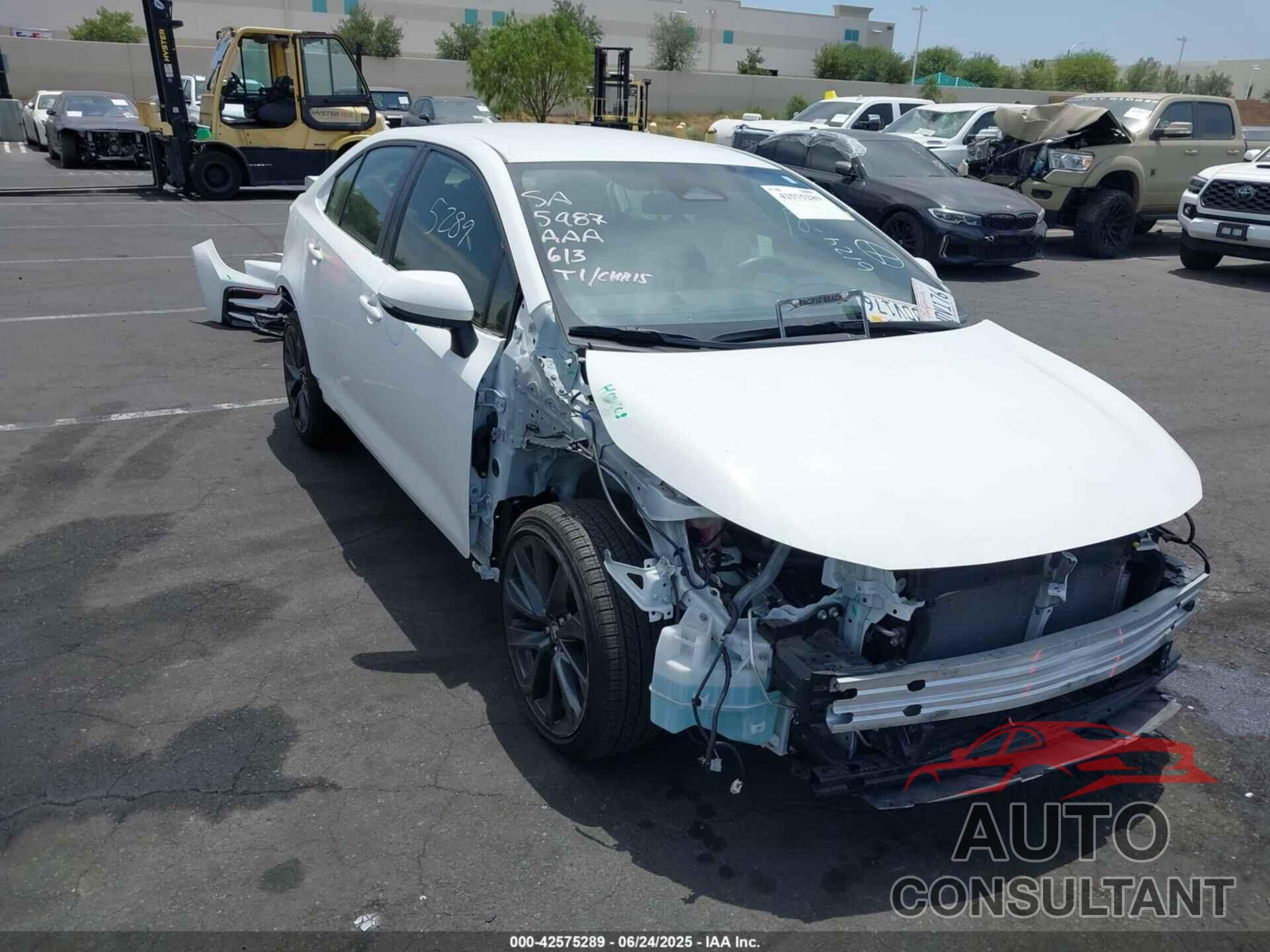 TOYOTA COROLLA 2024 - JTDBCMFE8RJ016089