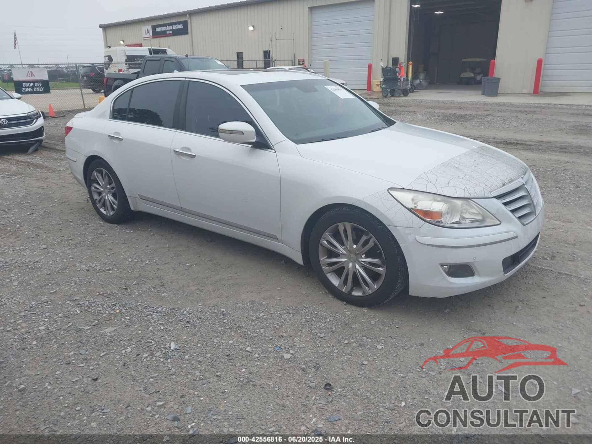 HYUNDAI GENESIS 2011 - KMHGC4DF0BU140553