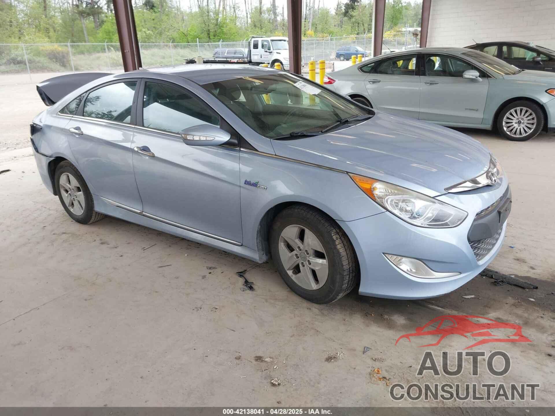 HYUNDAI SONATA HYBRID 2012 - KMHEC4A44CA035656