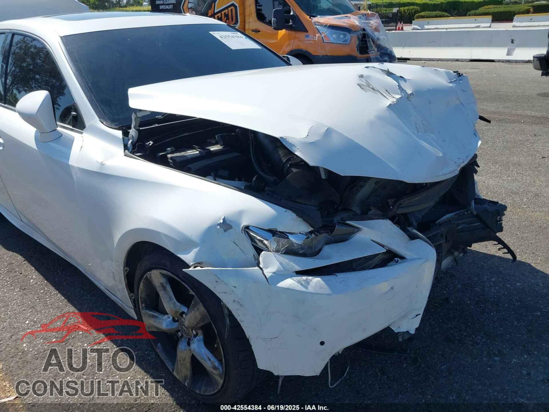 LEXUS IS 2015 - JTHBE1D21F5014656