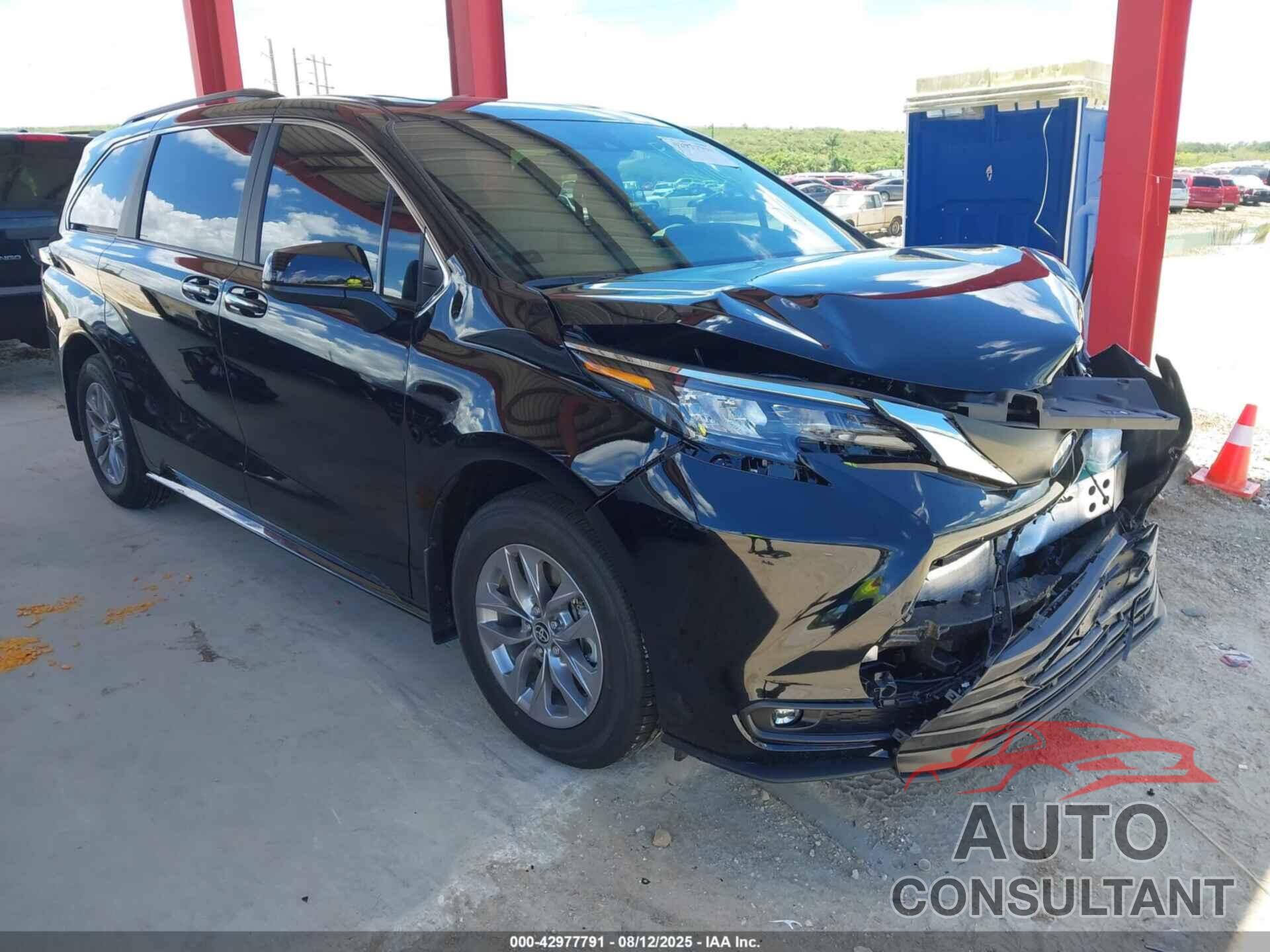 TOYOTA SIENNA 2025 - 5TDYRKEC1SS269020