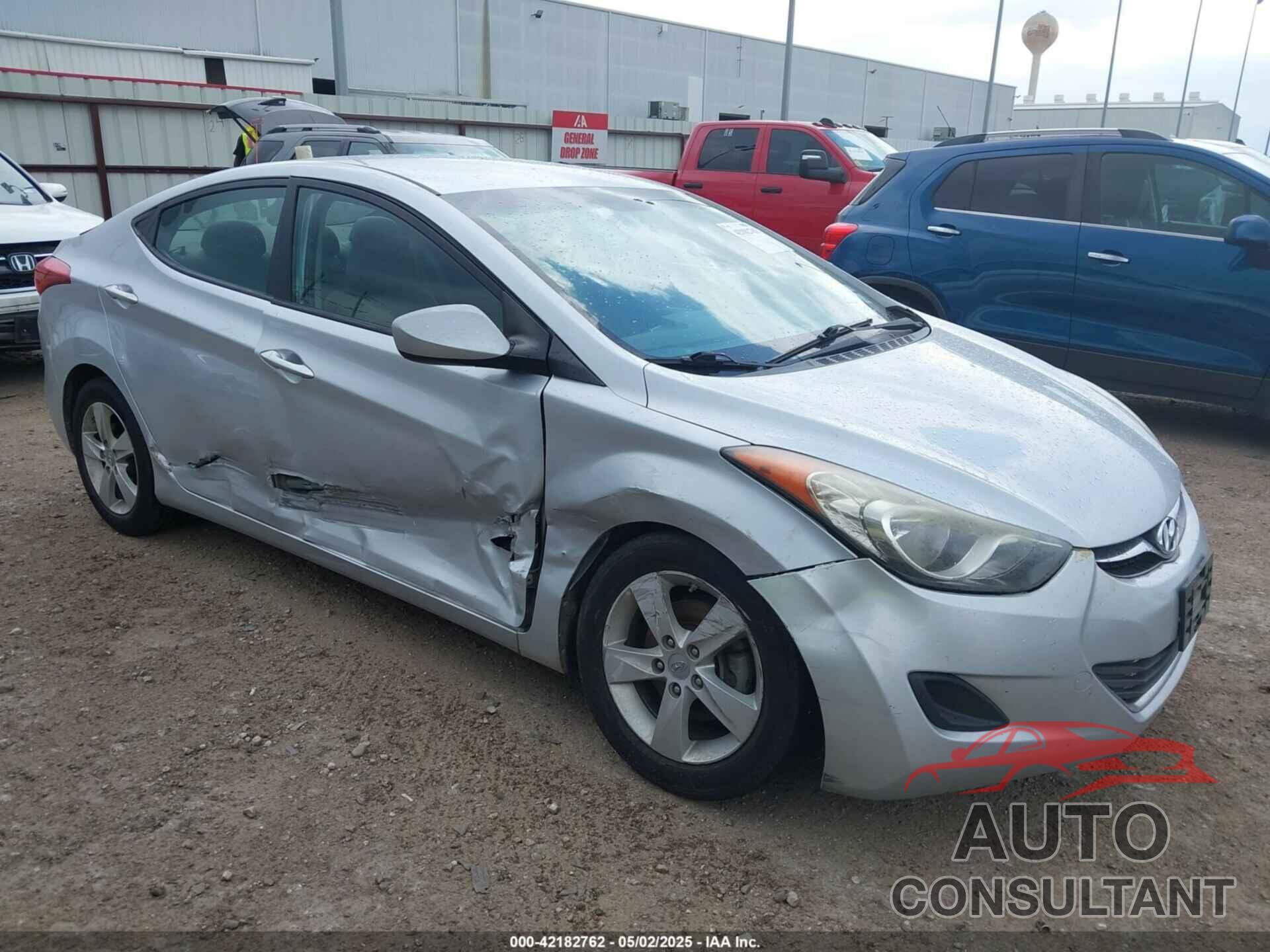 HYUNDAI ELANTRA 2013 - 5NPDH4AE1DH367106