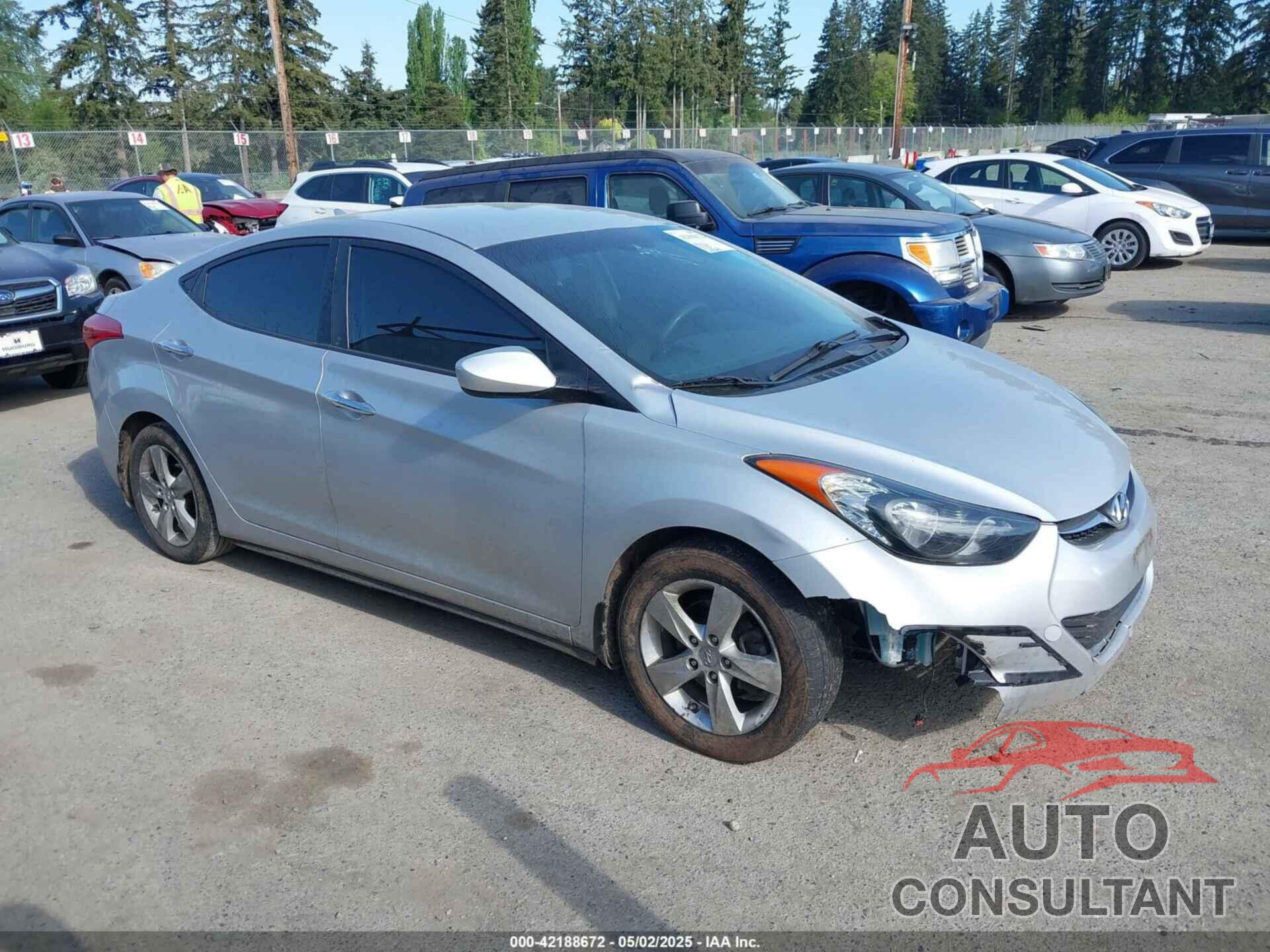 HYUNDAI ELANTRA 2013 - KMHDH4AE4DU738468