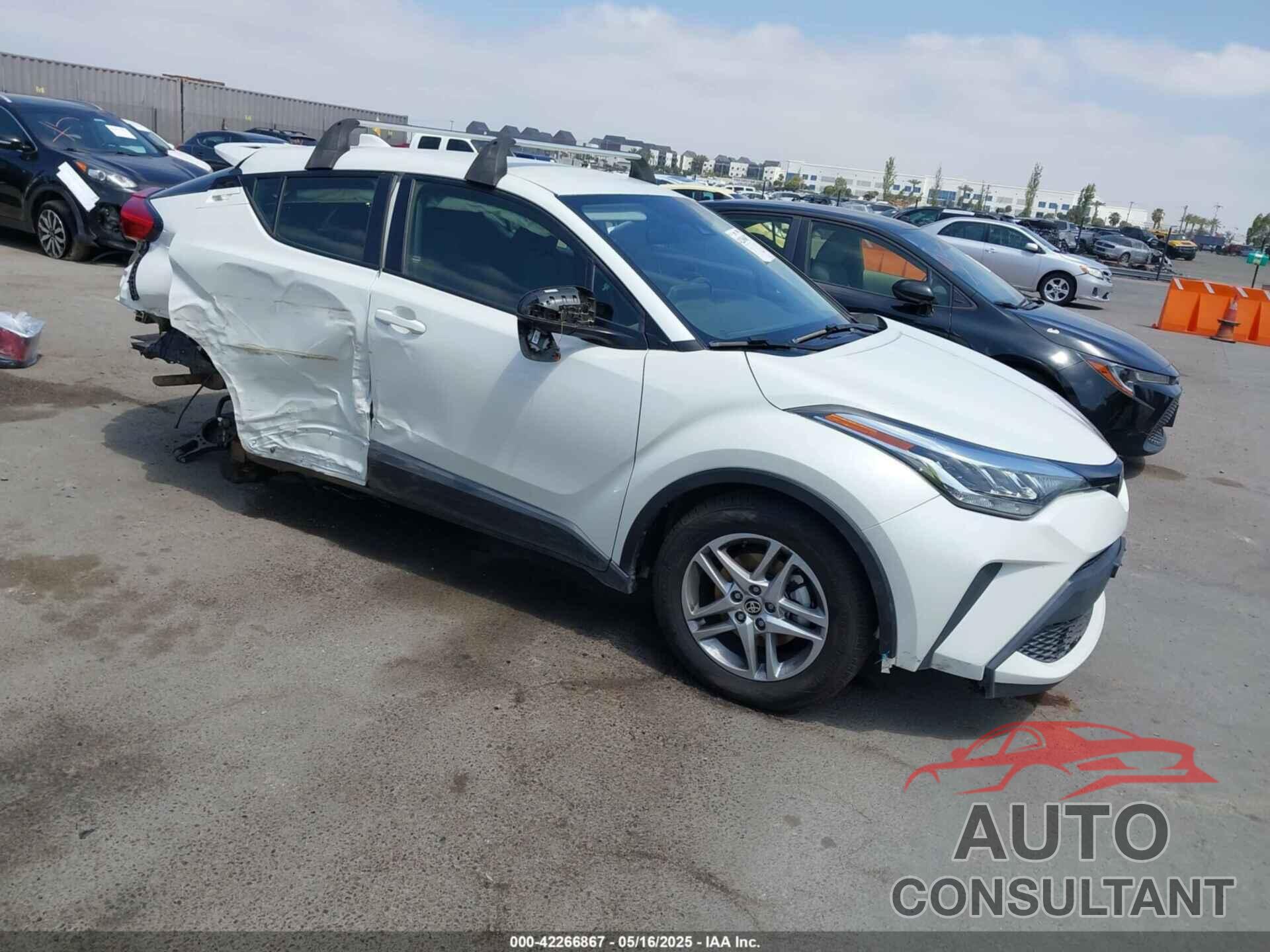 TOYOTA C-HR 2021 - JTNKHMBX2M1118467