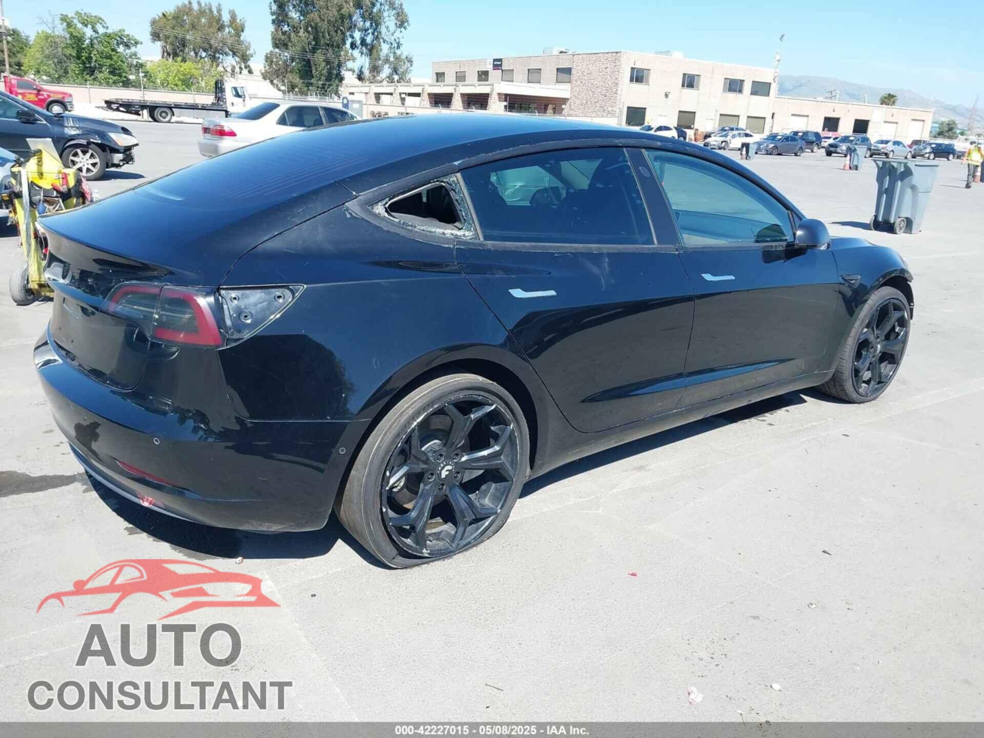 TESLA MODEL 3 2018 - 5YJ3E1EA7JF011411
