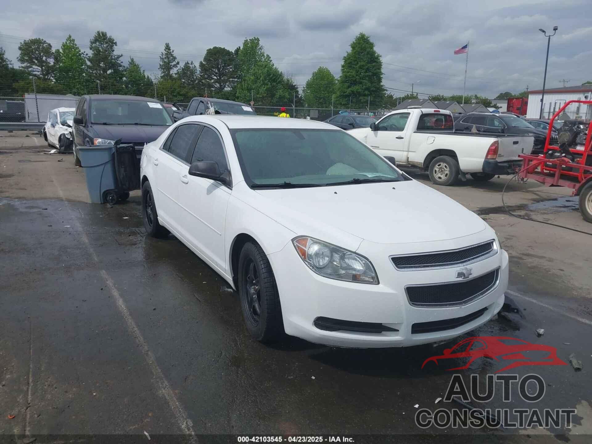 CHEVROLET MALIBU 2011 - 1G1ZB5E16BF172400