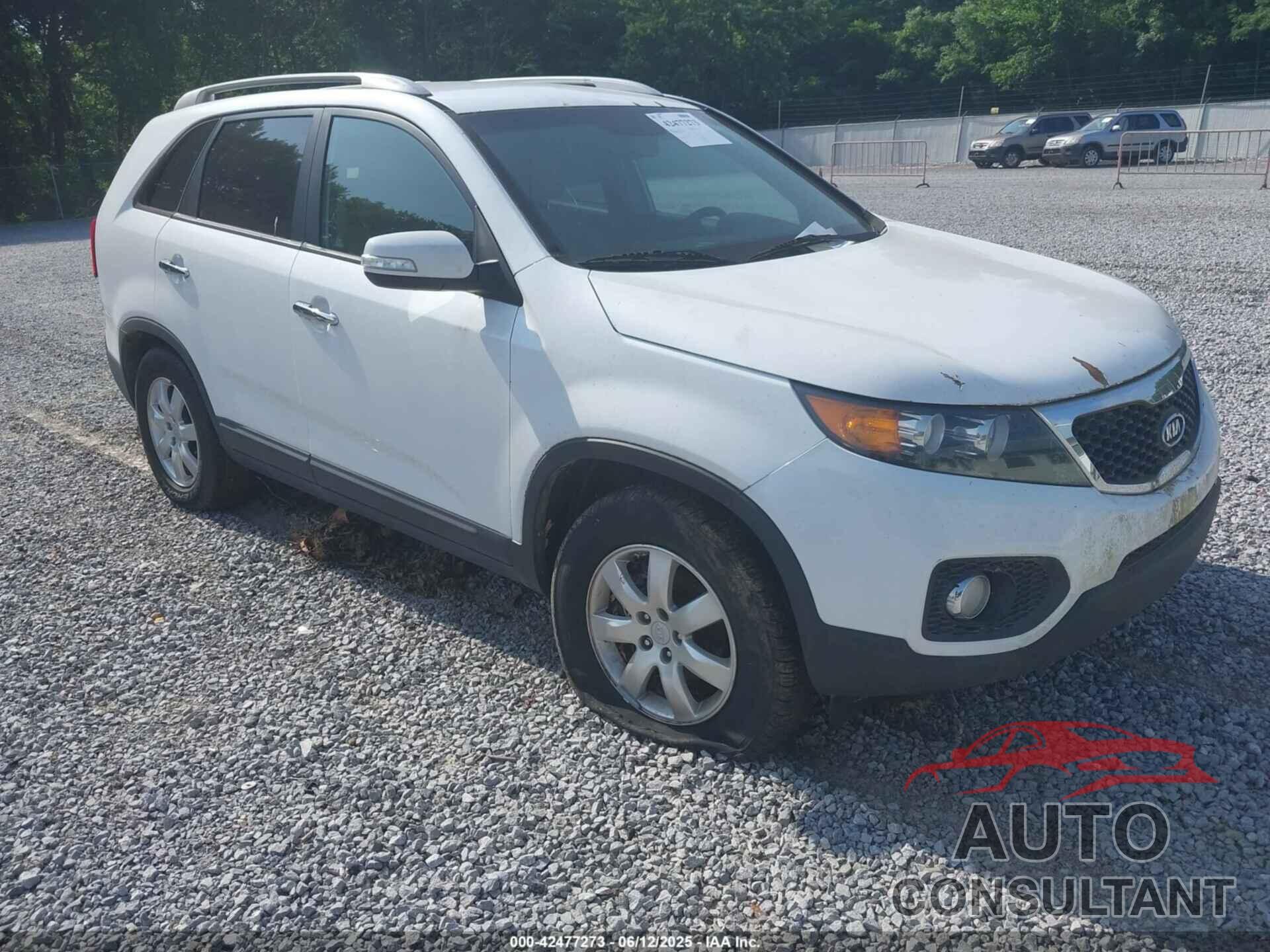 KIA SORENTO 2011 - 5XYKT4A12BG085306