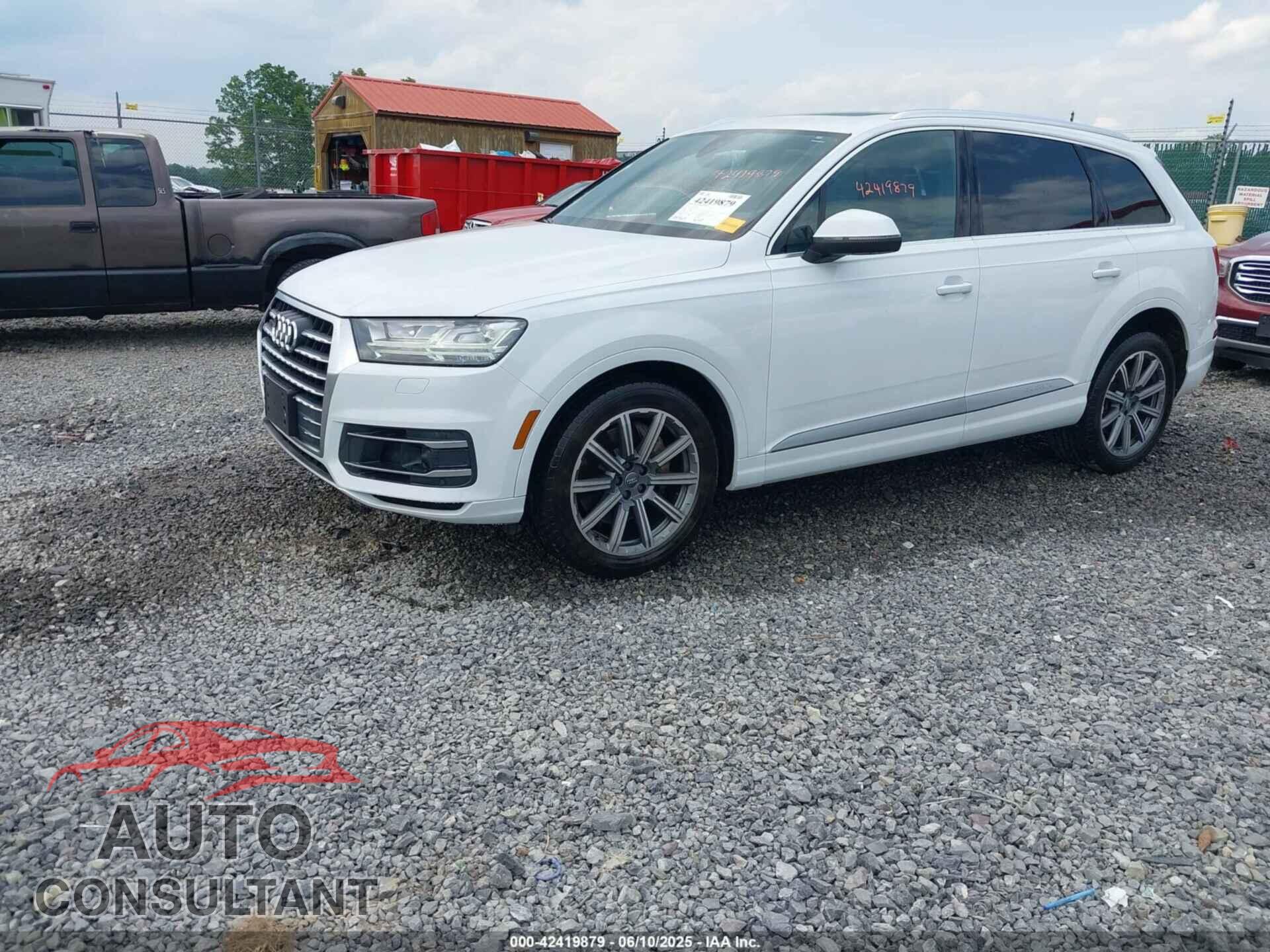 AUDI Q7 2018 - WA1VAAF72JD019781