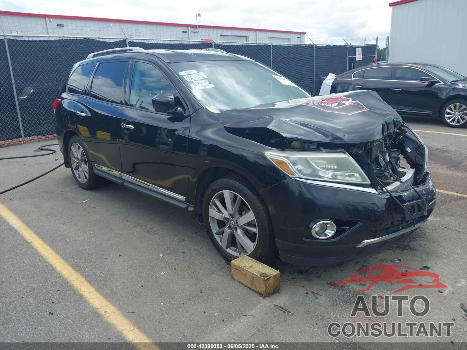 NISSAN PATHFINDER 2013 - 5N1AR2MM7DC658028