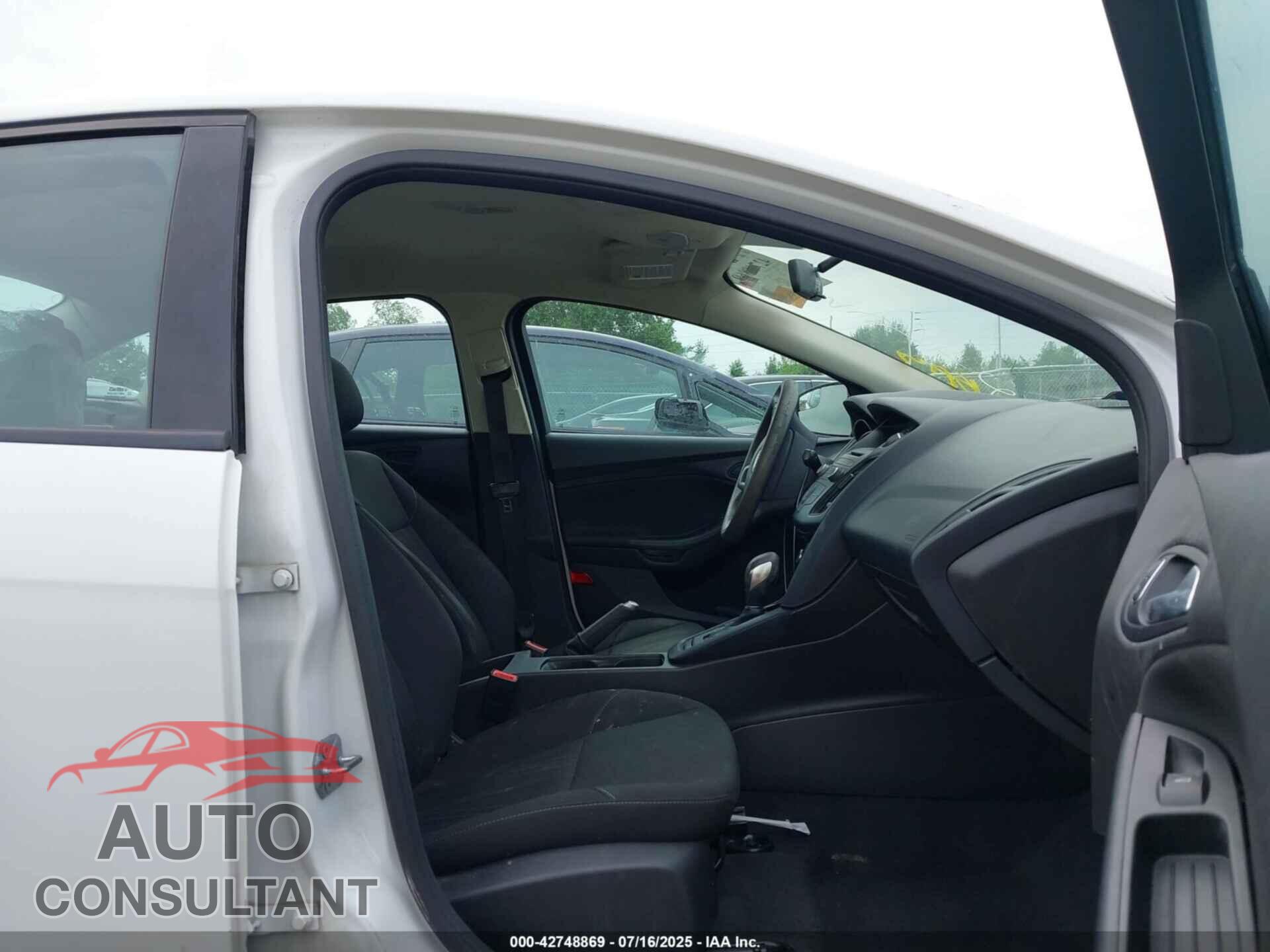 FORD FOCUS 2016 - 1FADP3E22GL336112
