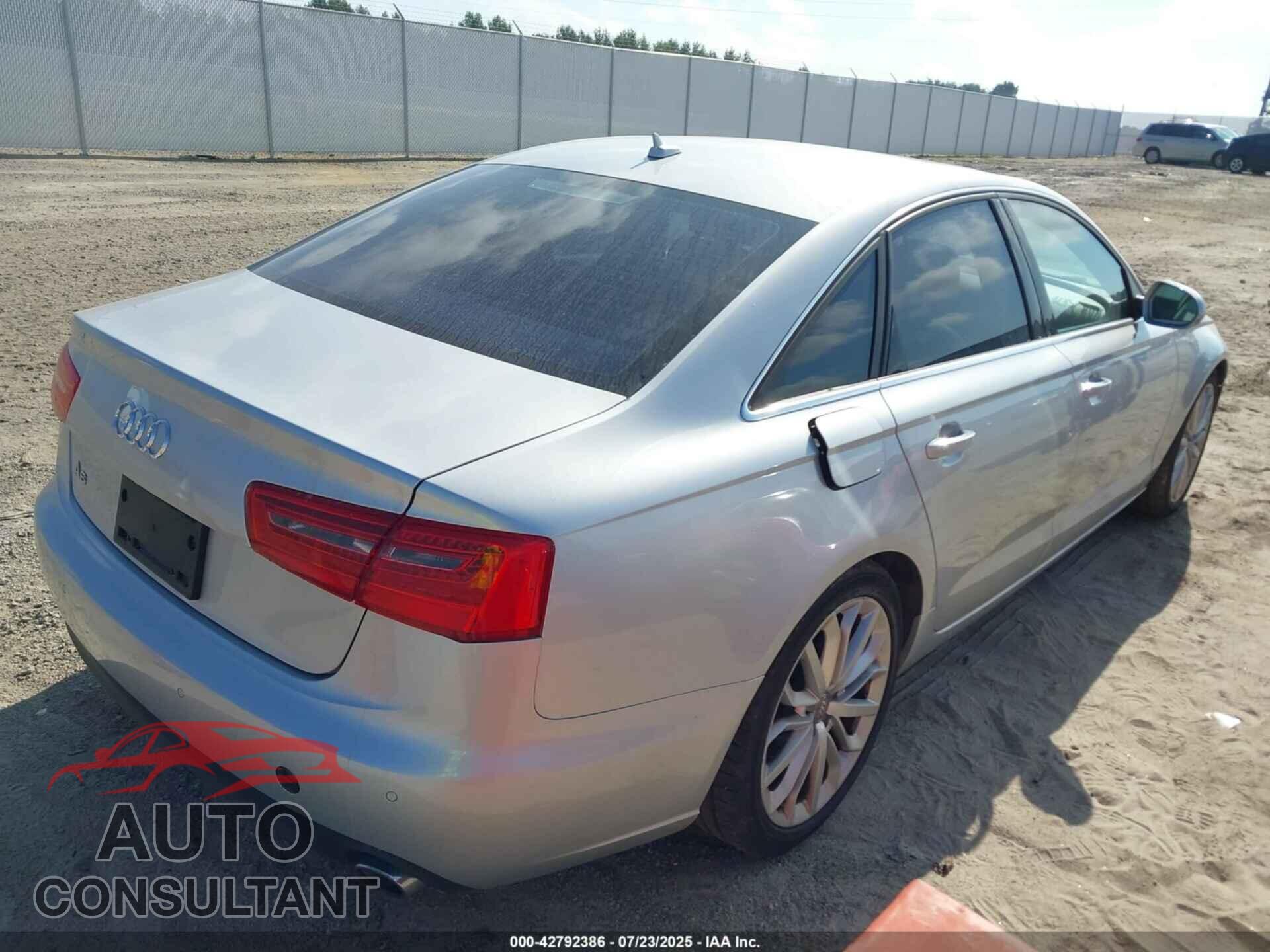 AUDI A6 2013 - WAUDFAFC5DN076987