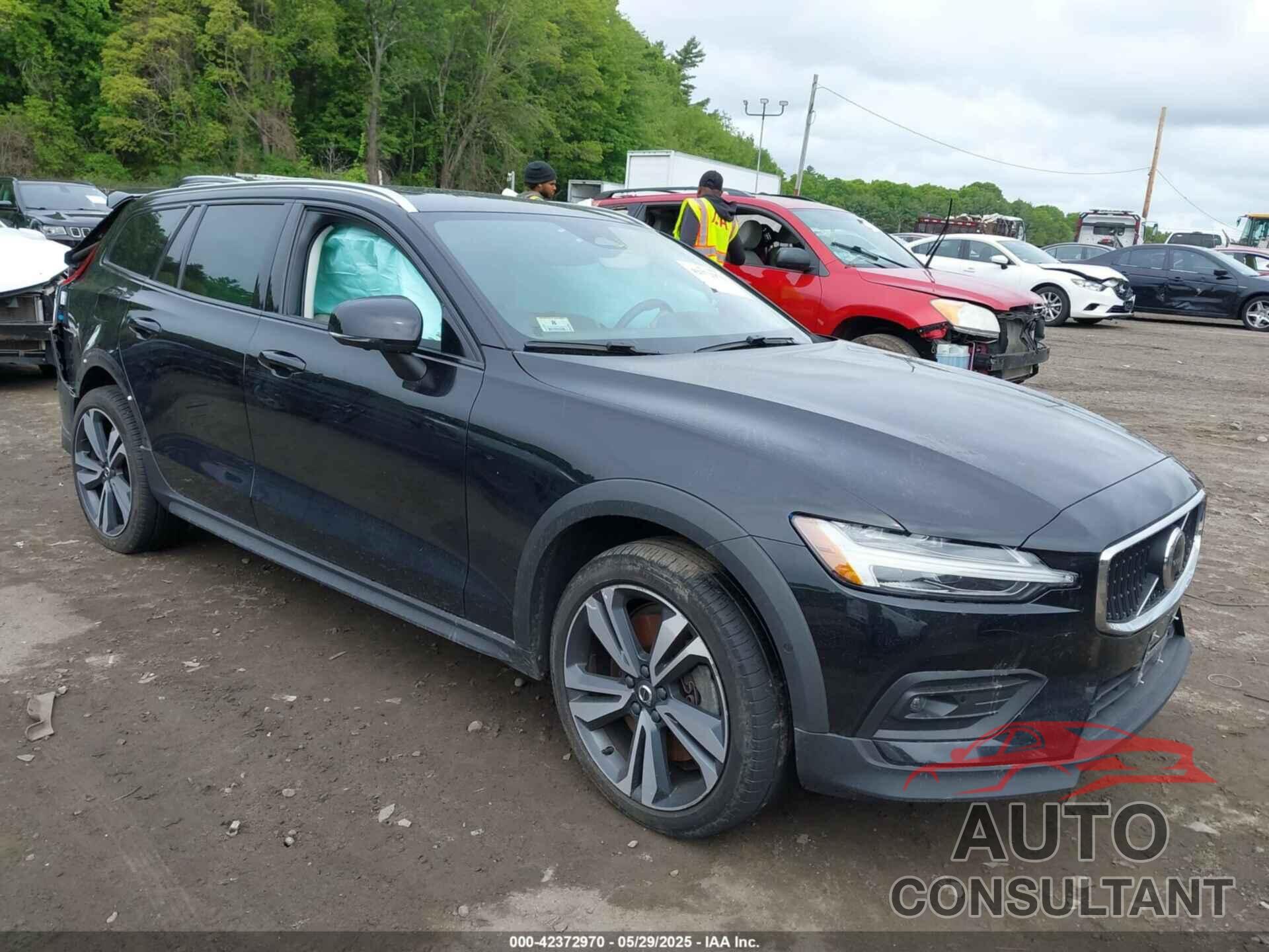 VOLVO V60 CROSS COUNTRY 2023 - YV4L12WY5P2105714