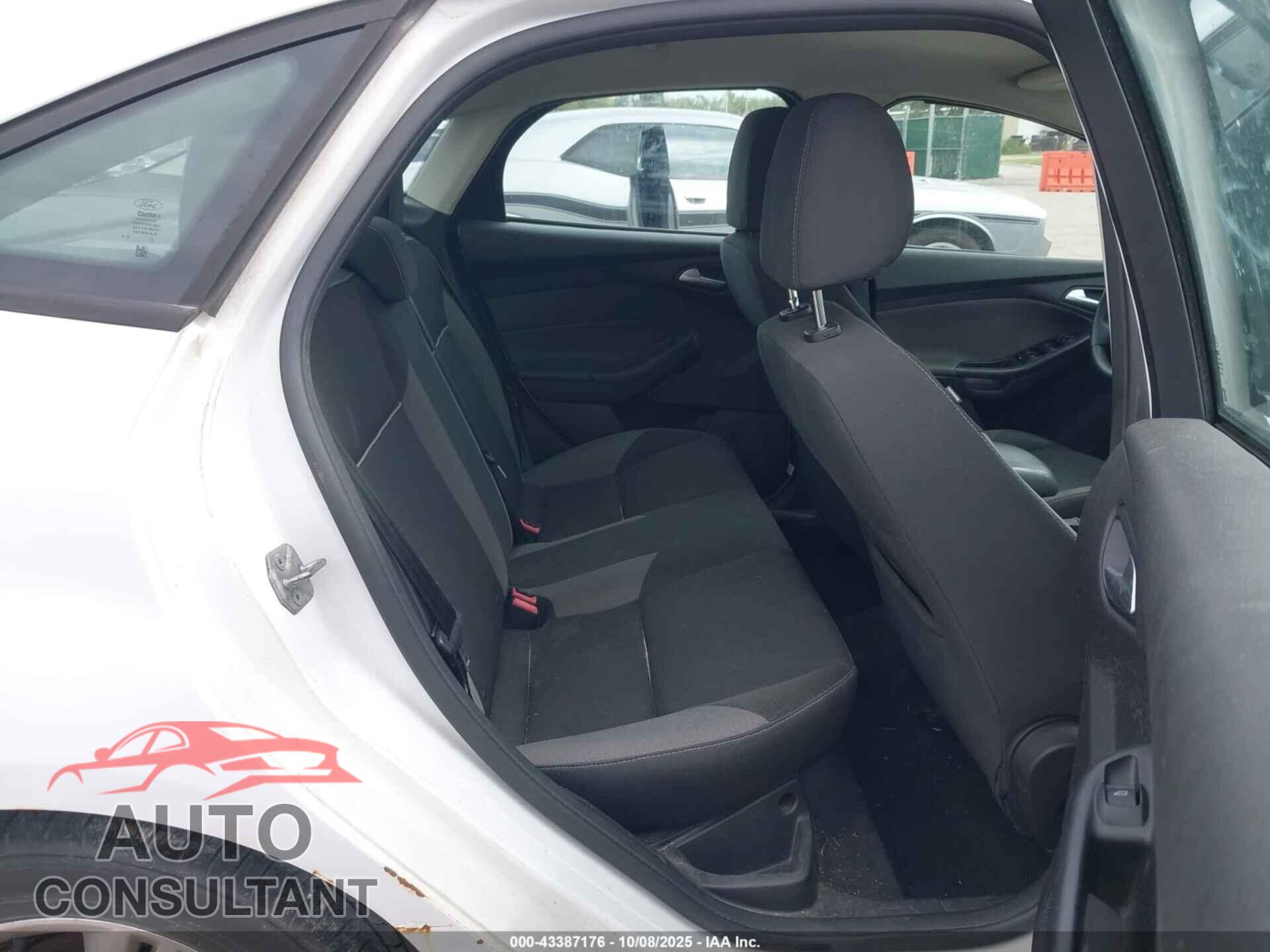 FORD FOCUS 2014 - 1FADP3F28EL232235