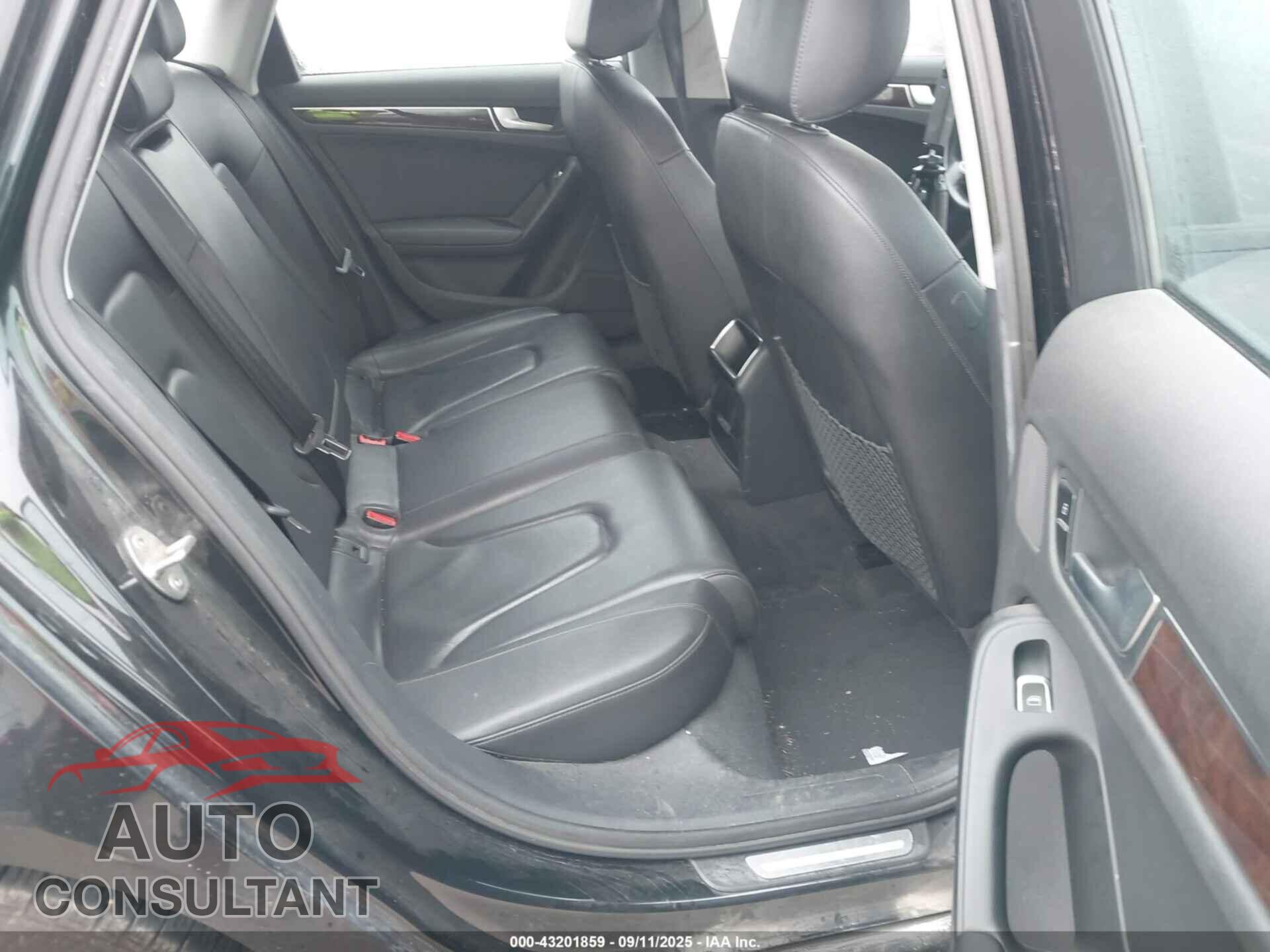 AUDI A4 2013 - WAUDFAFL4DA183472