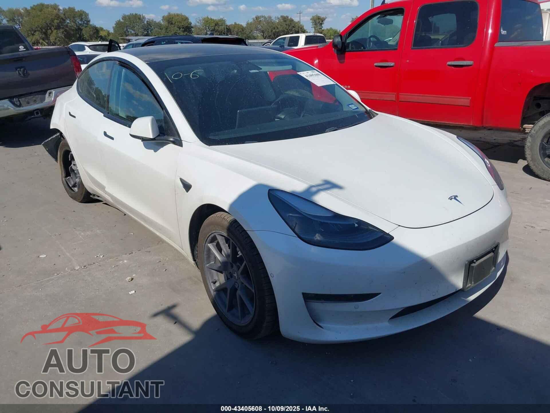 TESLA MODEL 3 2021 - 5YJ3E1EB2MF872377