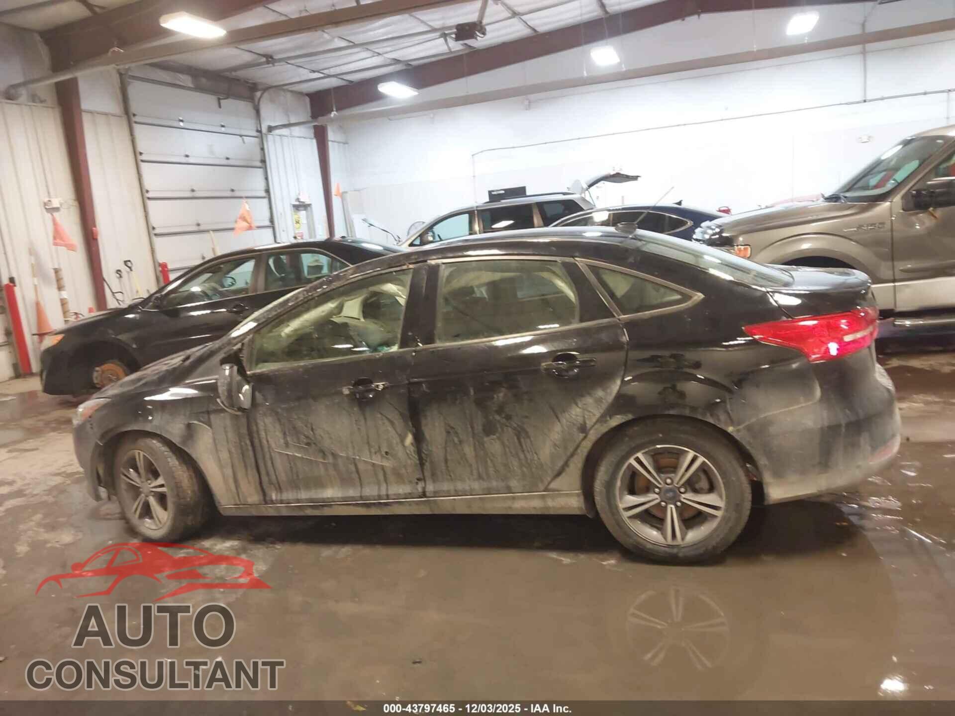 FORD FOCUS 2017 - 1FADP3FE2HL342812