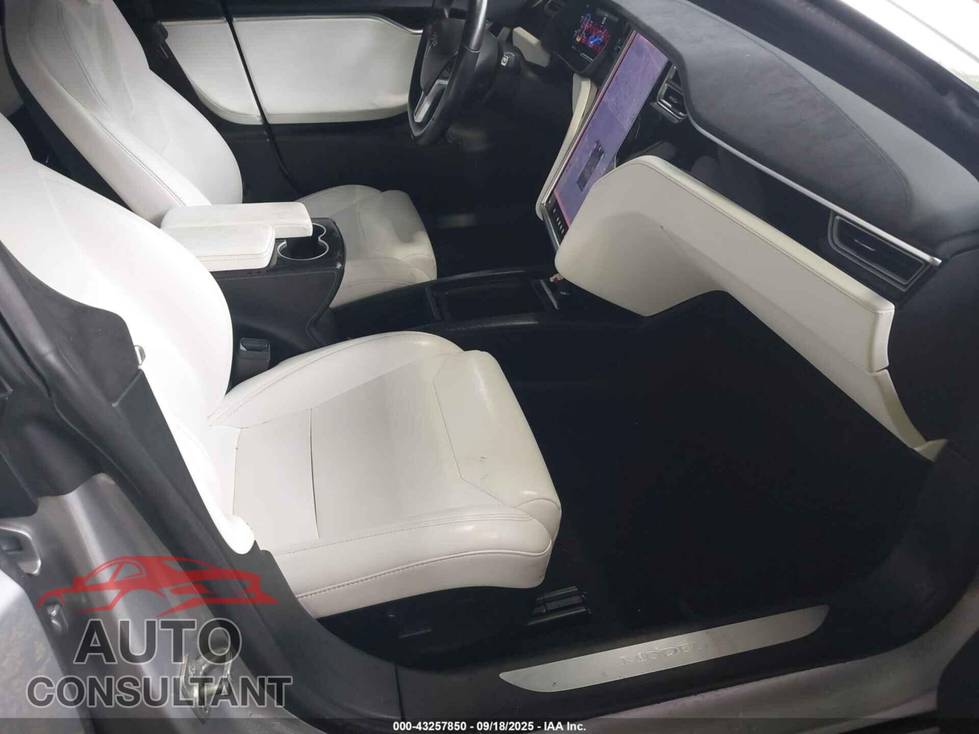TESLA MODEL S 2017 - 5YJSA1E2XHF197827