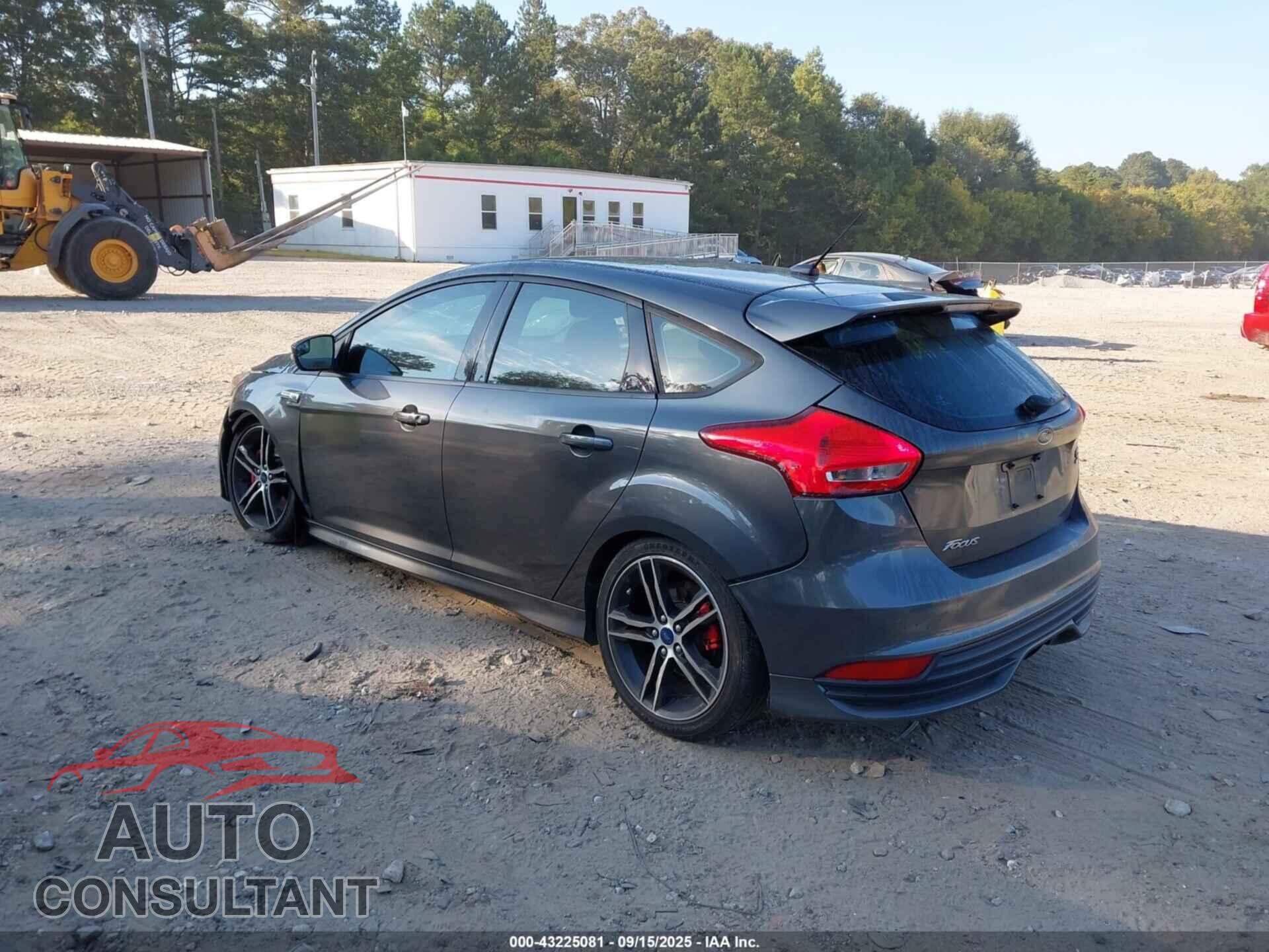 FORD FOCUS ST 2015 - 1FADP3L92FL327912